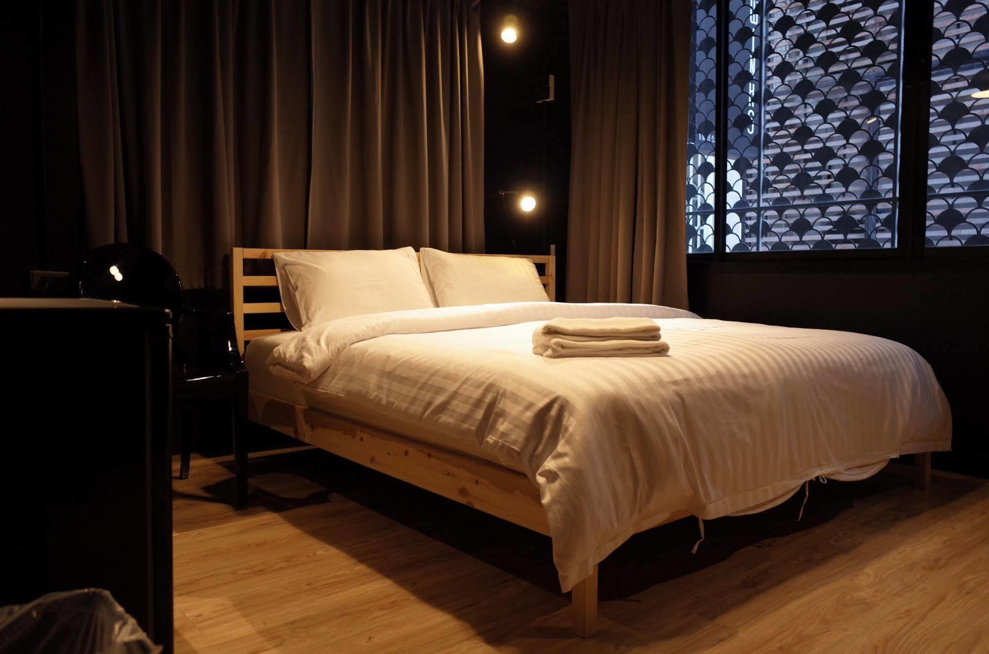 C40winks Hostel Bangkok