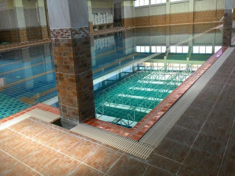 Ac Sport Village Penginapan 3*