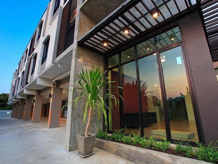 The Plubpla Serviced 3* Bangkok