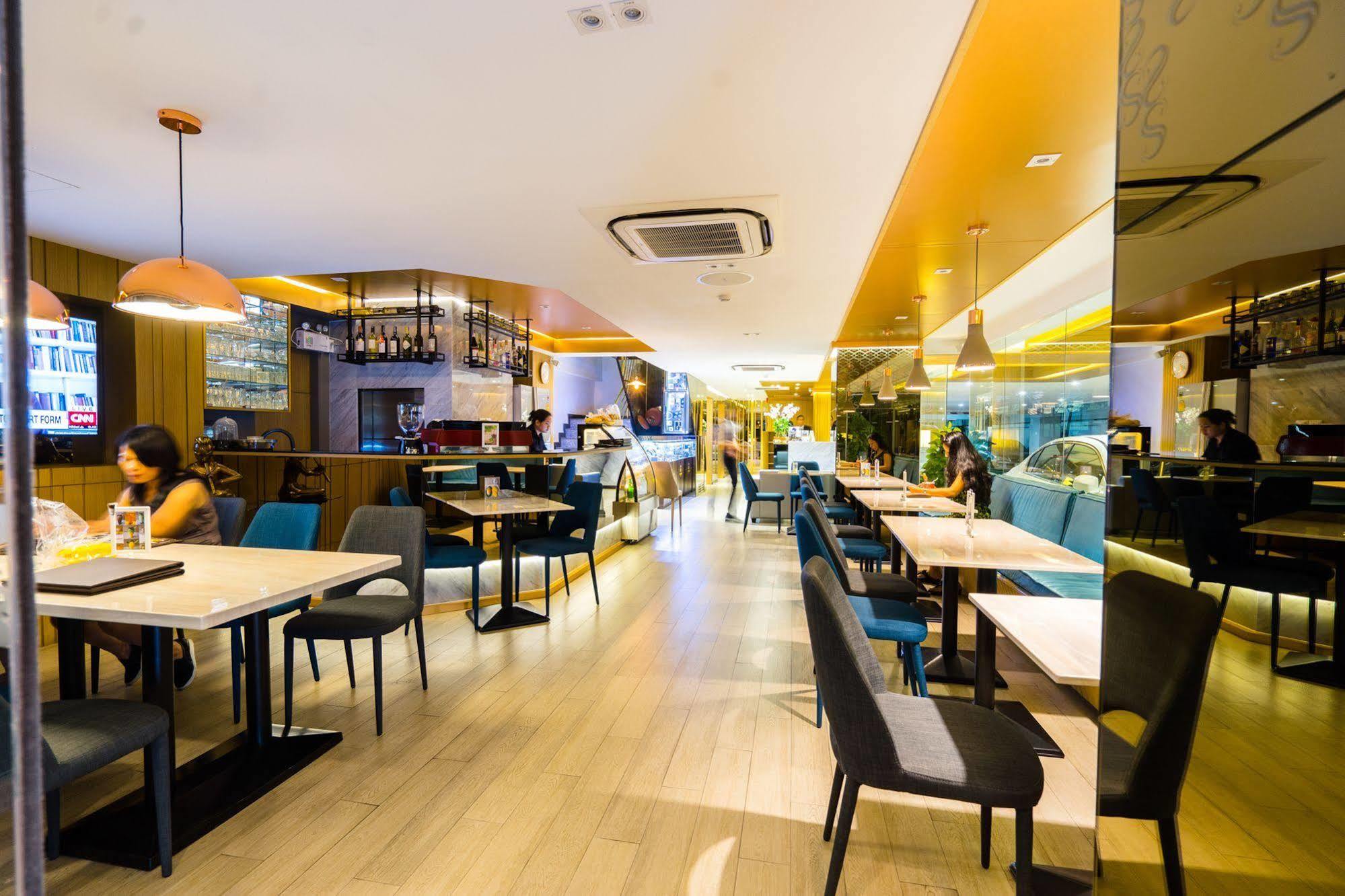 Samran Place Hotel 3*