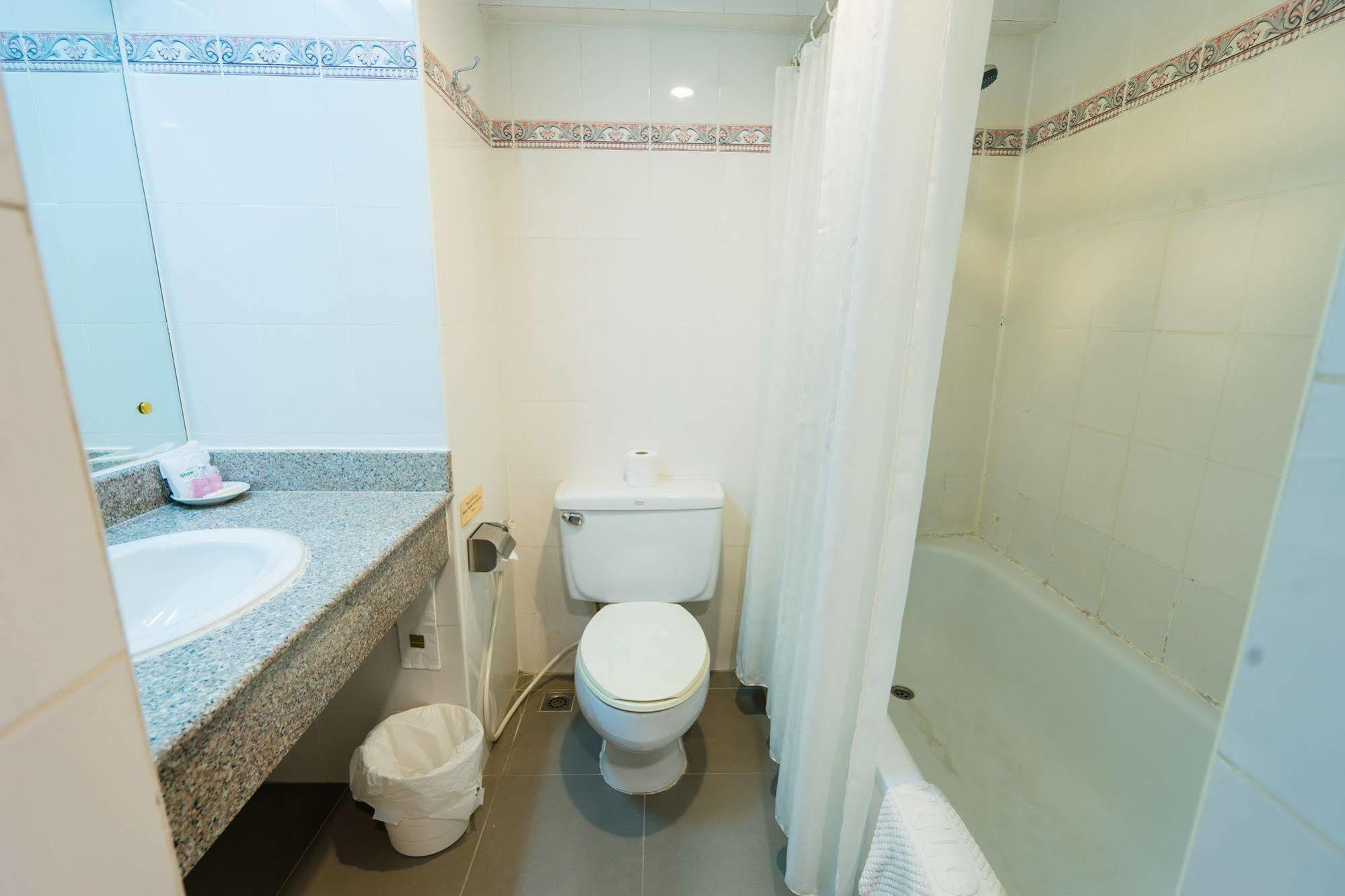 Hotel Samran Place