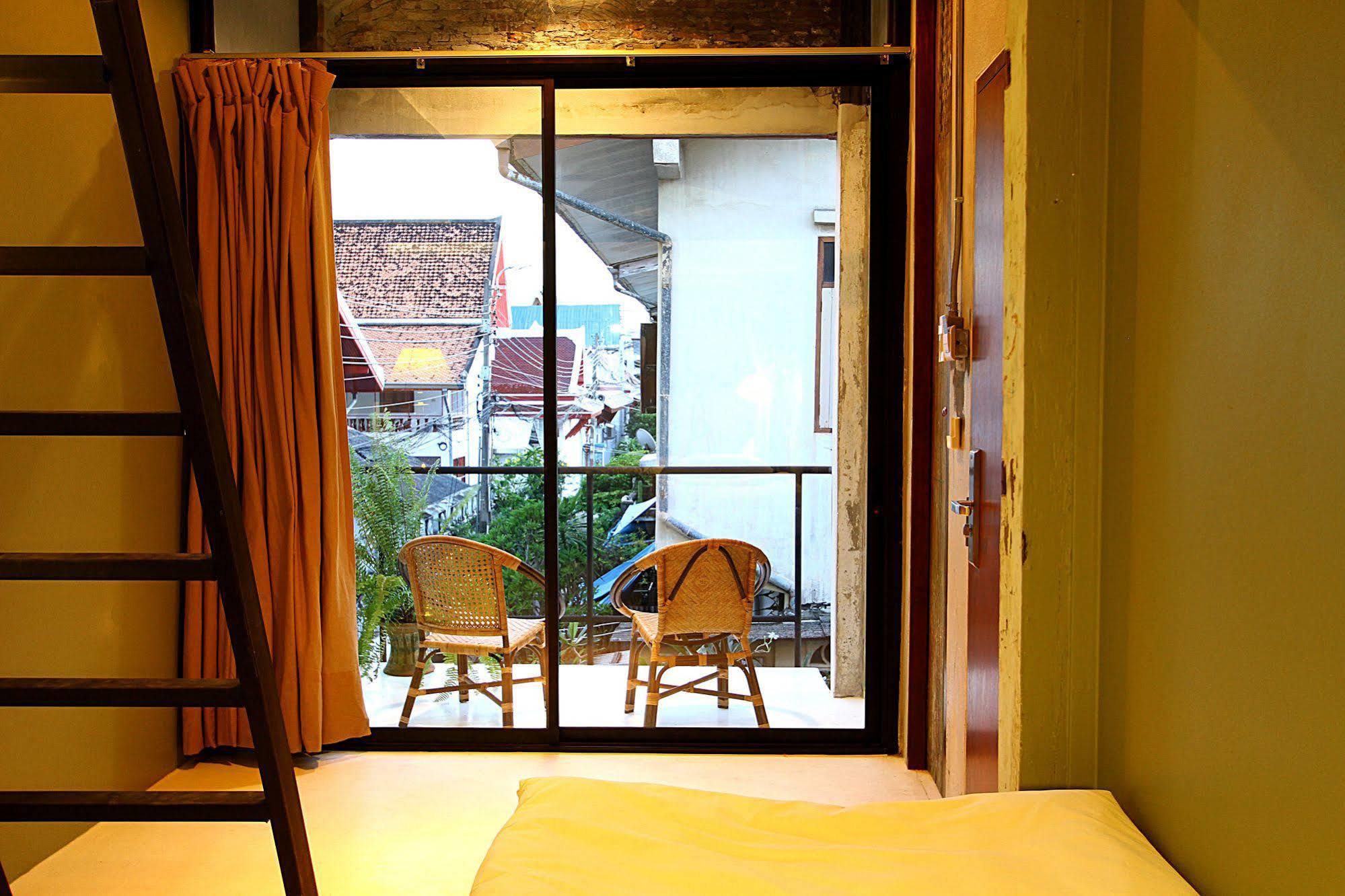 Hostel Here