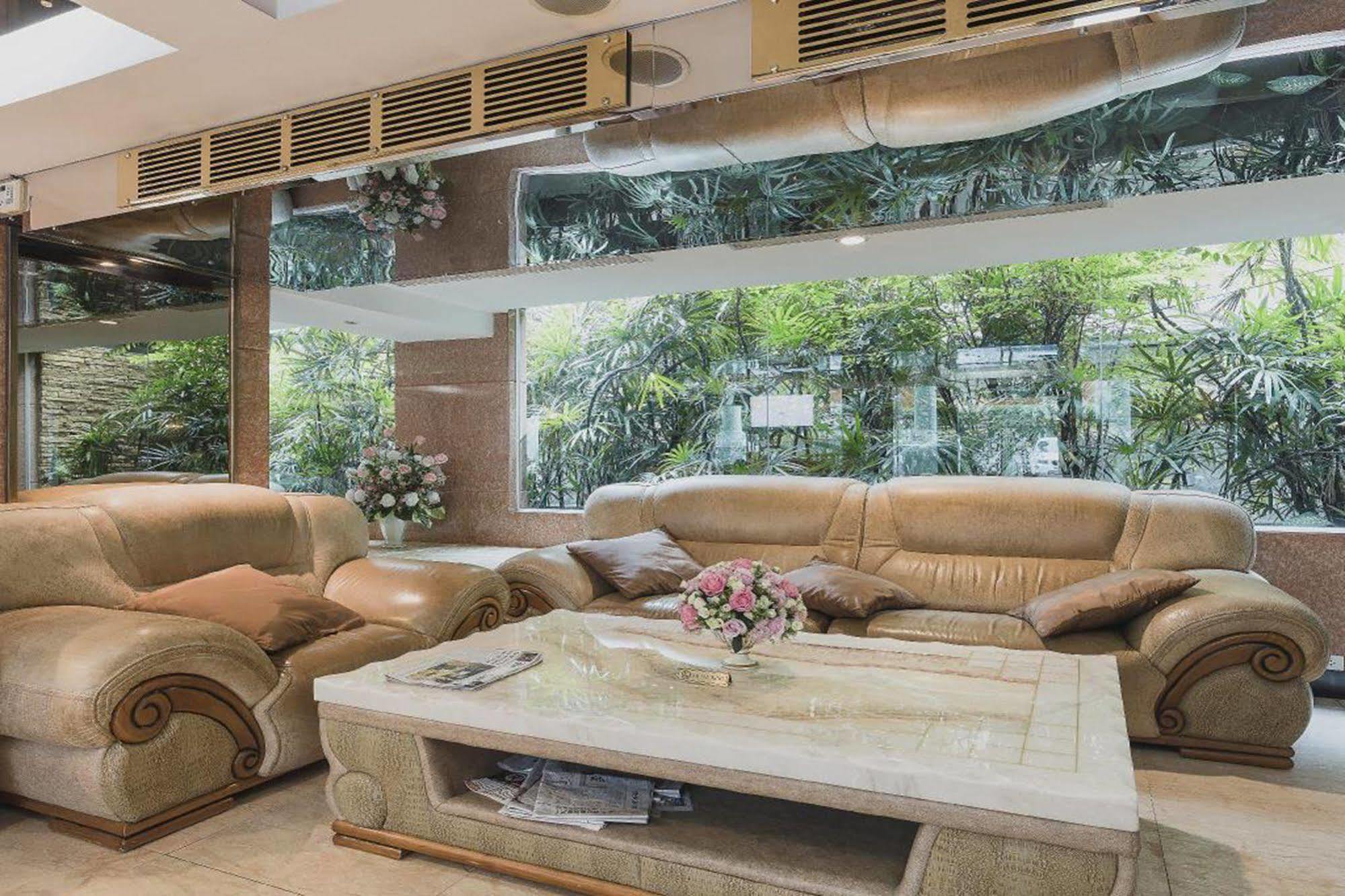Hope Land Sukhumvit 24 4*