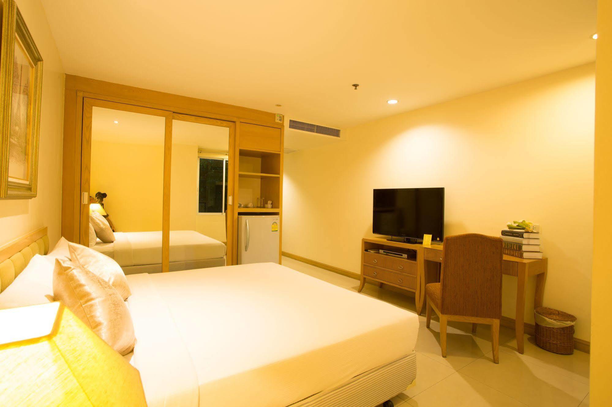 Hotel Hope Land Sukhumvit 24