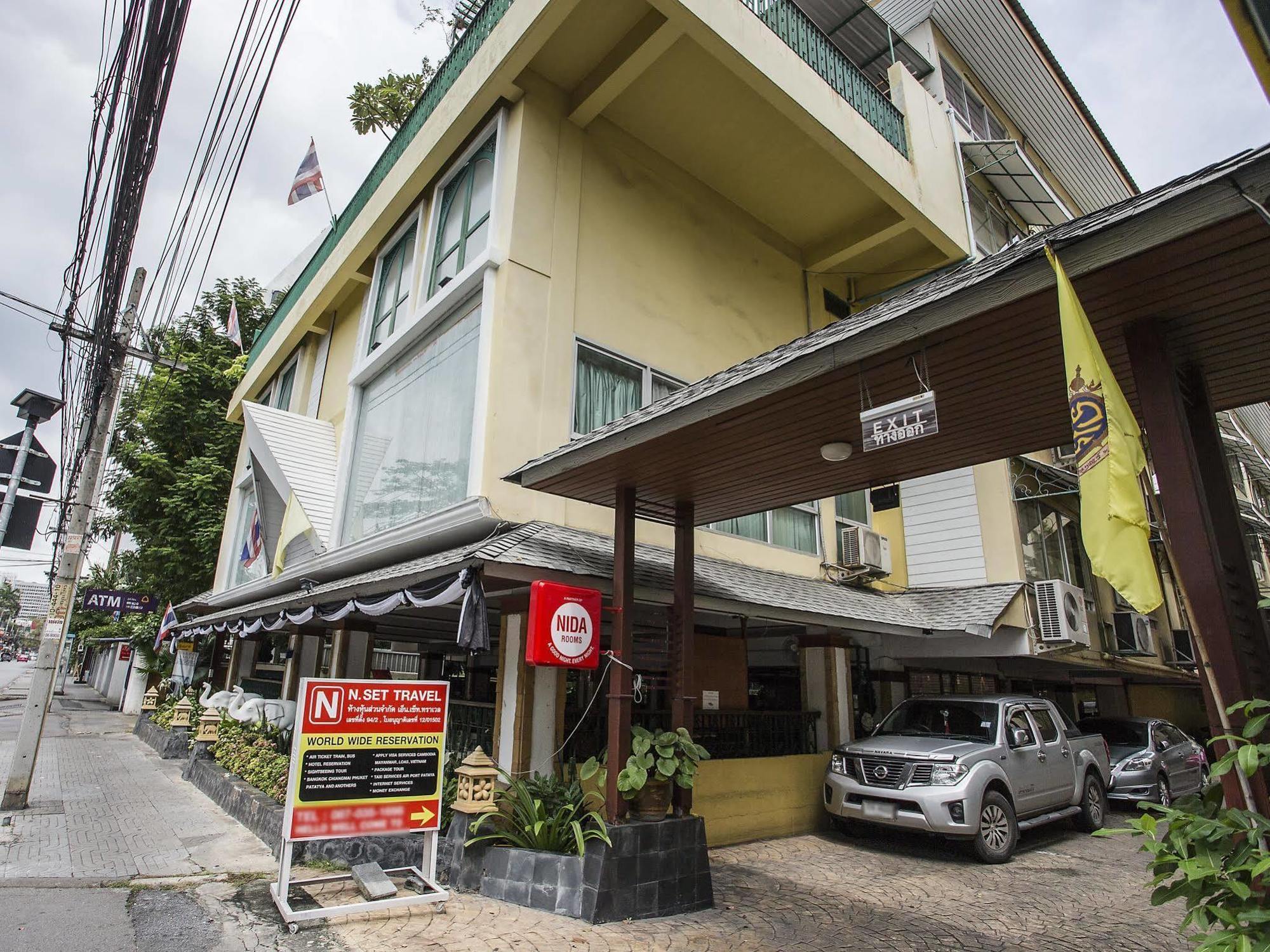 Royal Ivory Sukhumvit Nana Hotel 3*