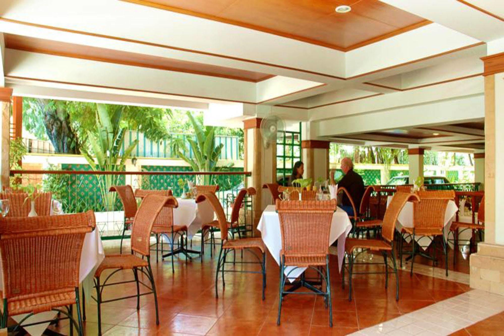 Royal Ivory Sukhumvit Nana 3* Bangkok
