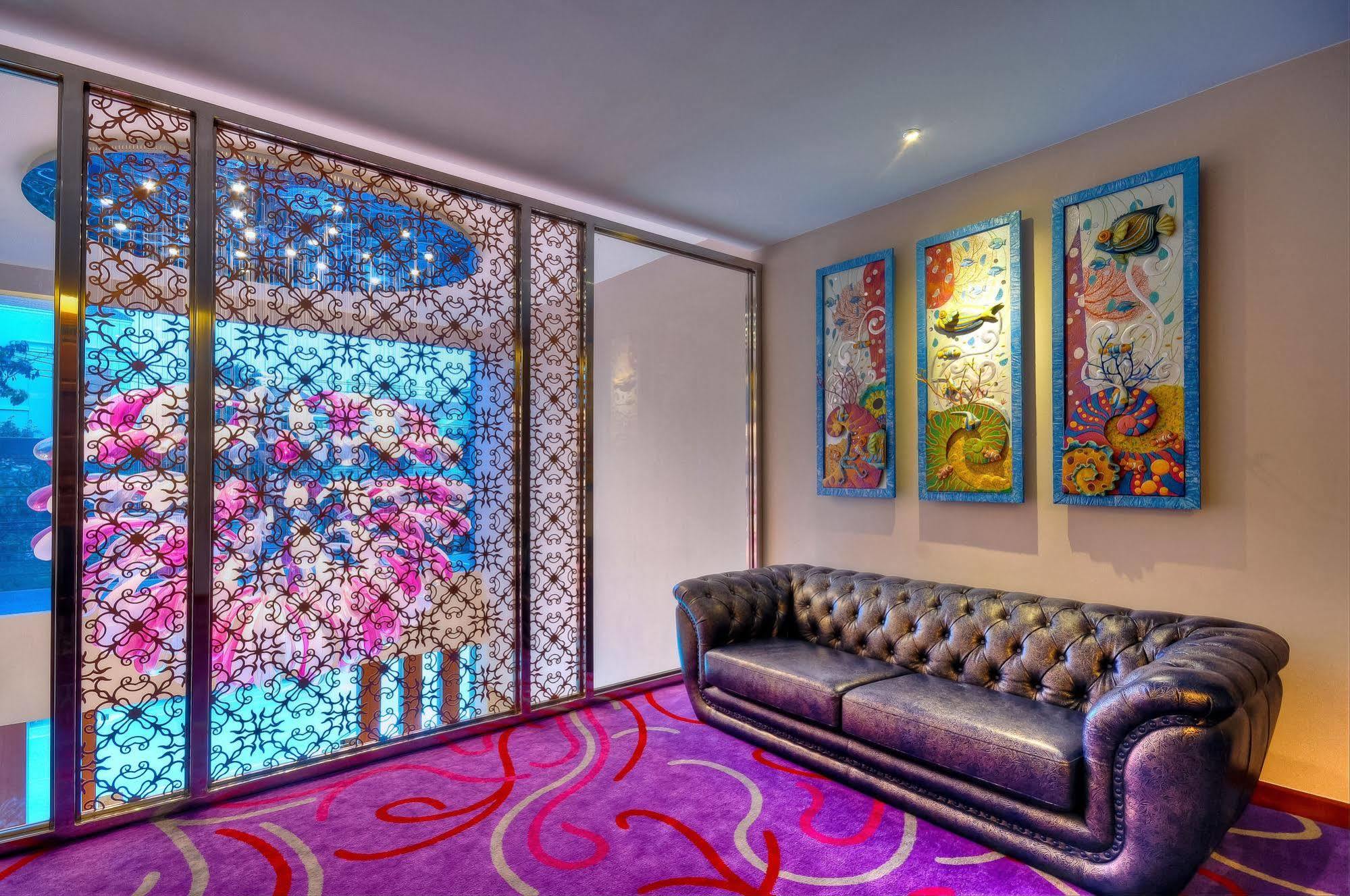 Hotel One One 3*