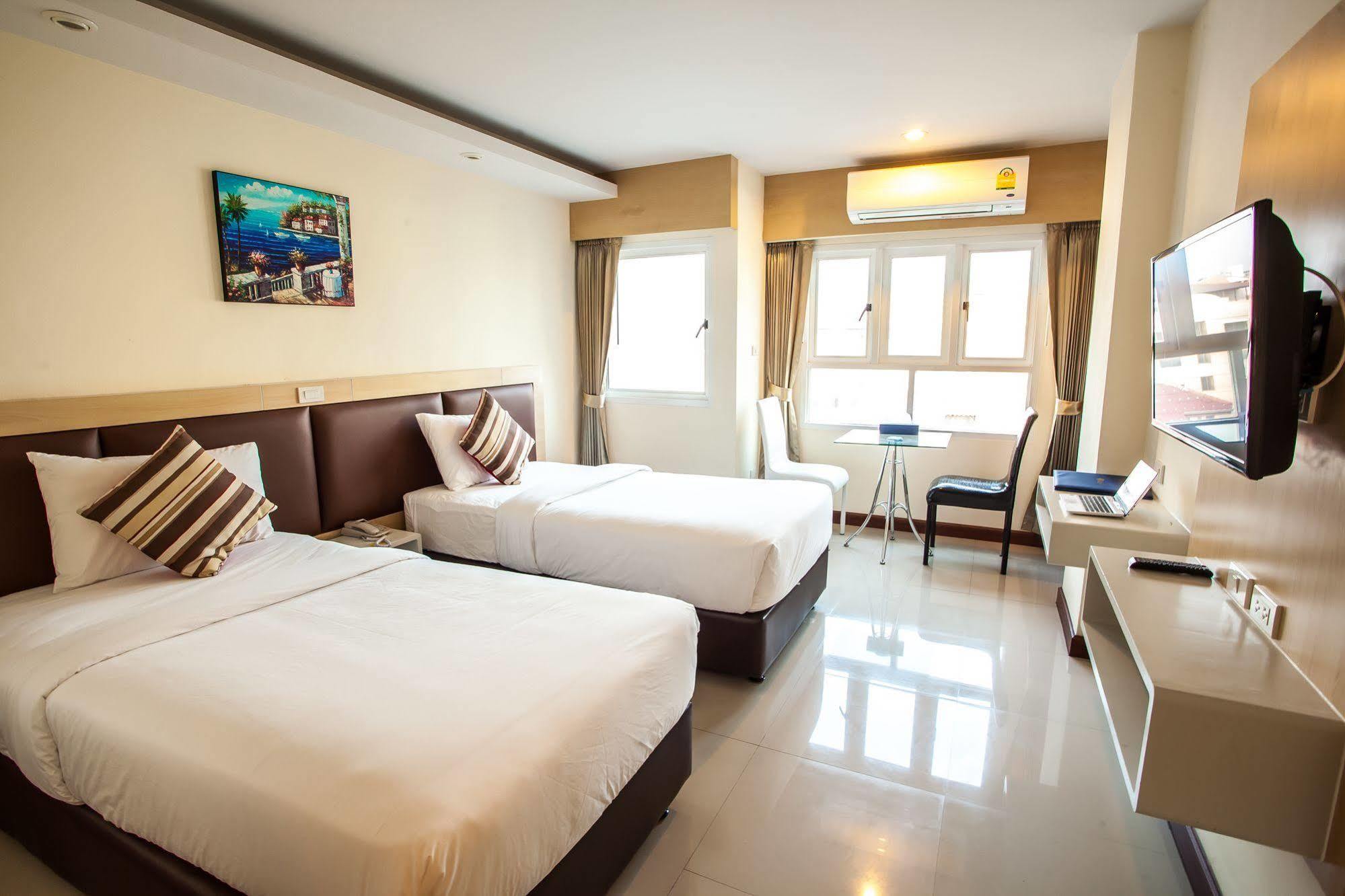 Hotel Oyo 234 Tara Grande & 3*