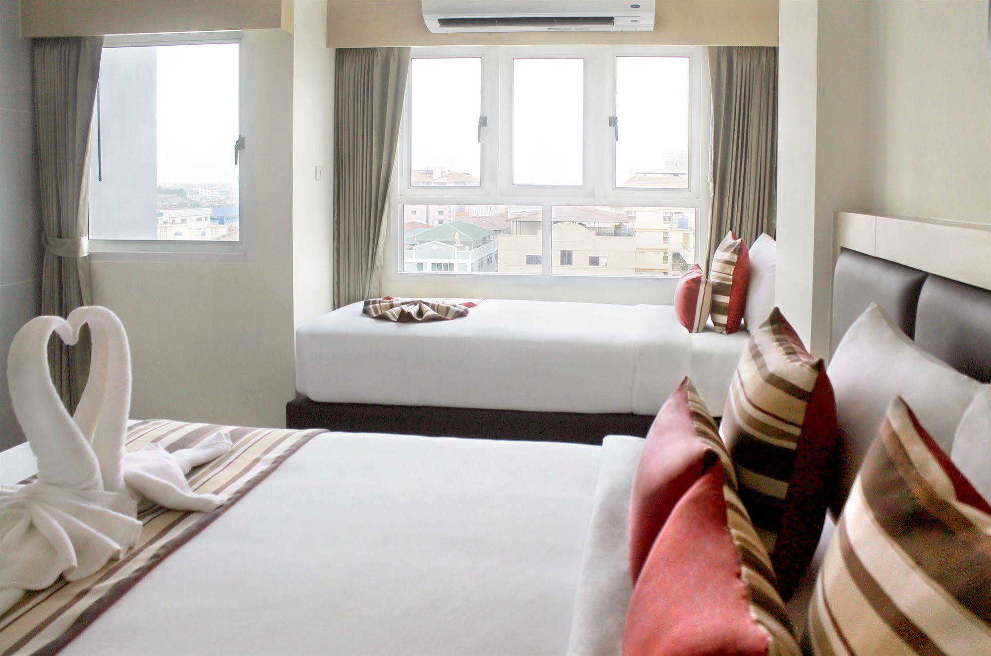Oyo 234 Tara Grande & 3* Bangkok