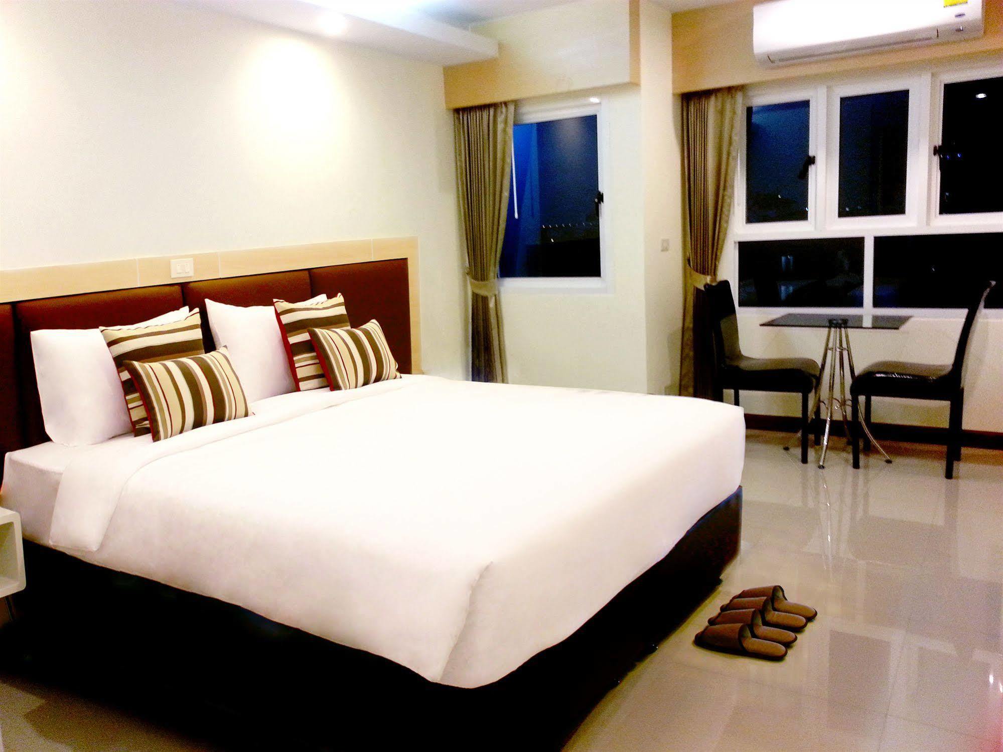 Hotel Oyo 234 Tara Grande & Bangkok