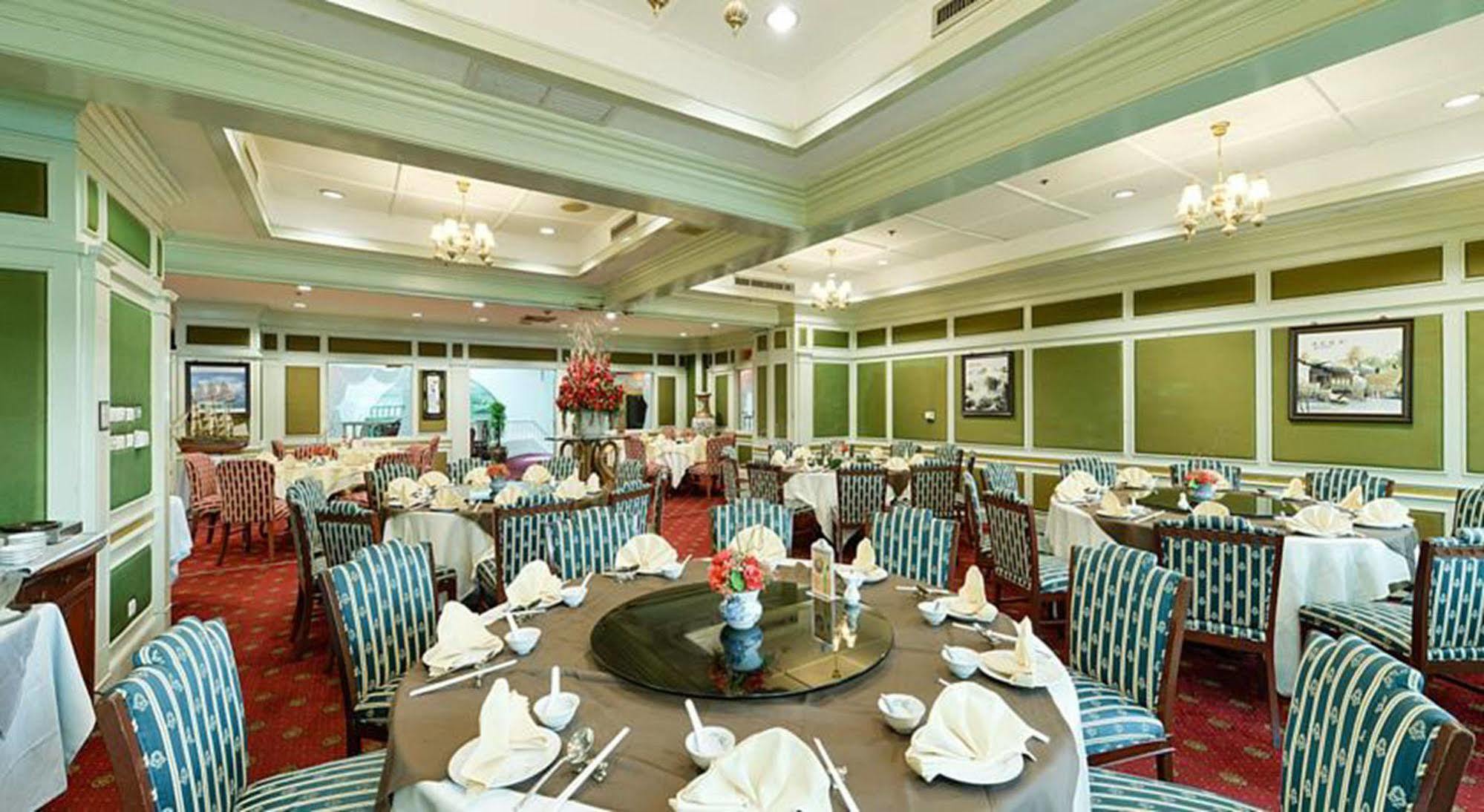 Hotel Executive Club At Windsor Bangkok
