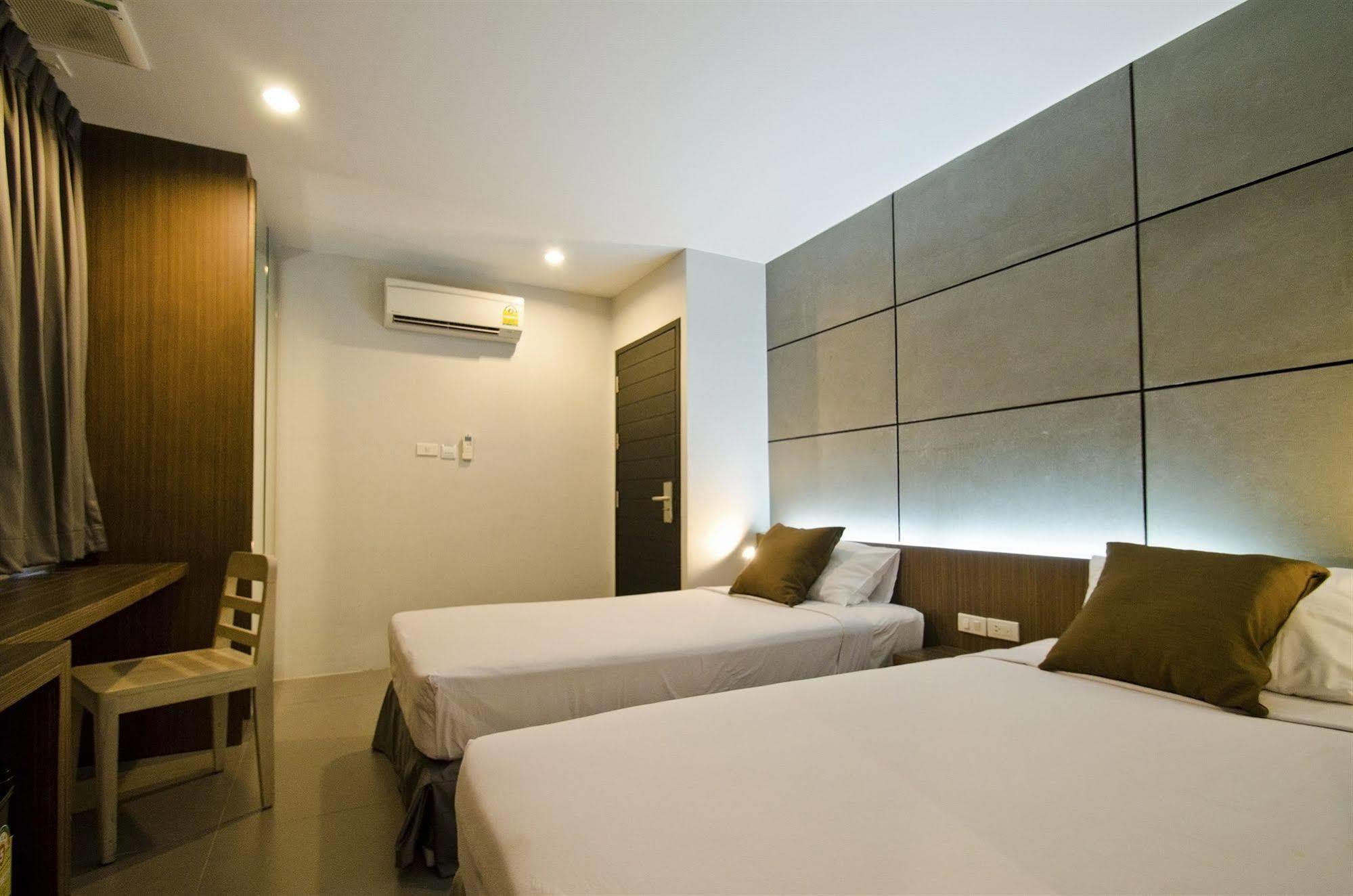 Di Place Hotel