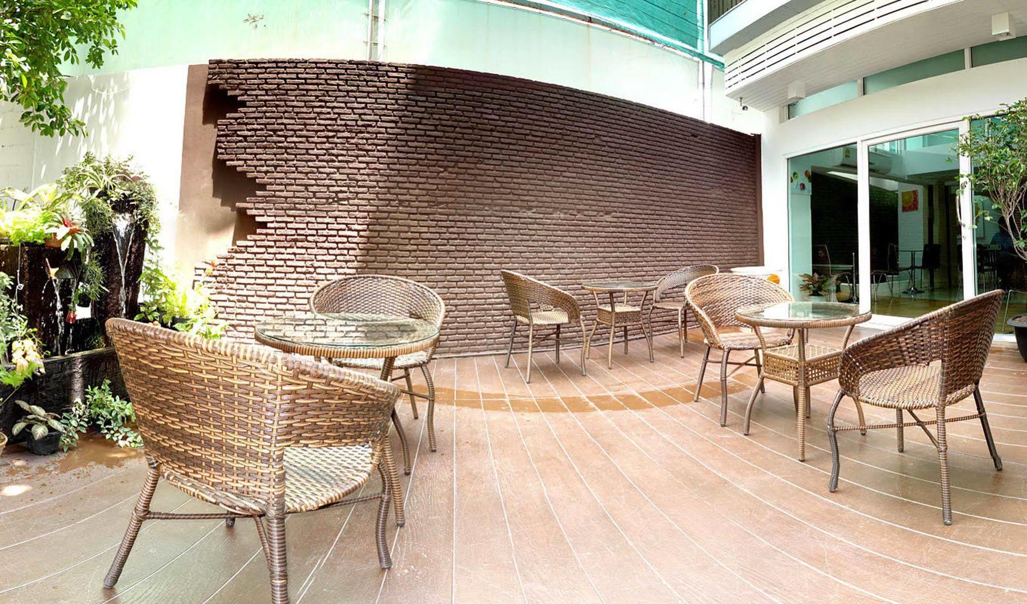Hotel Nantra Sukhumvit 39
