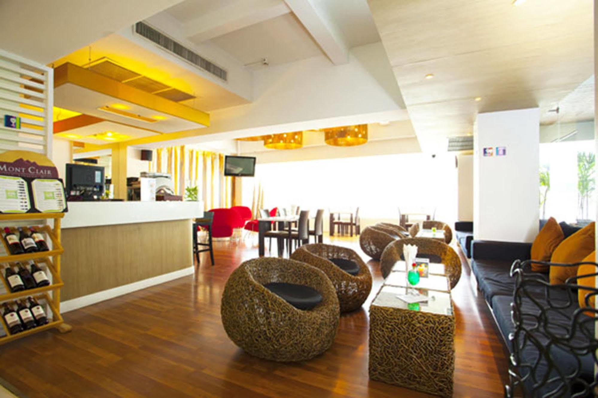 The Embassy Sathorn 3*