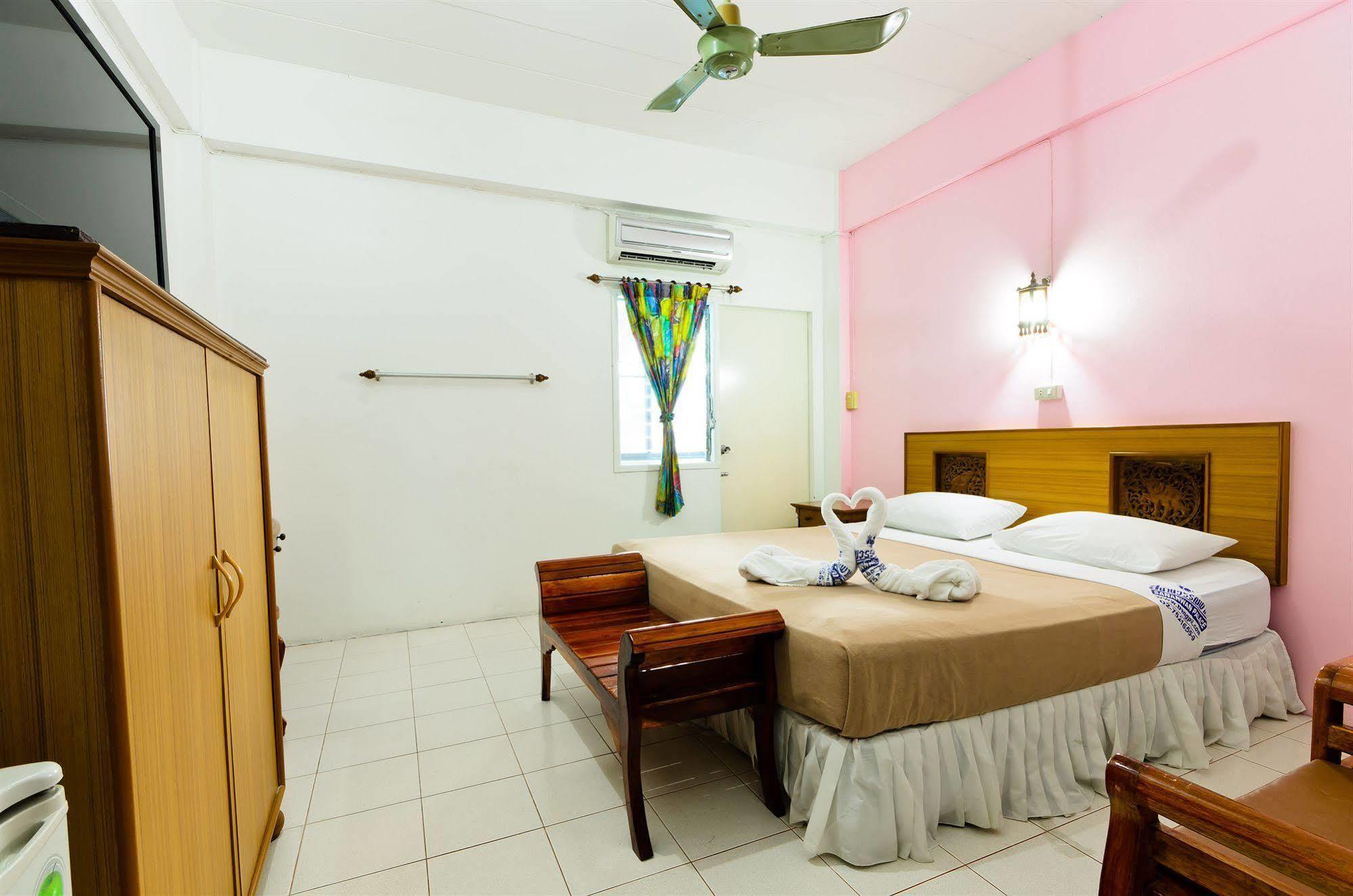 Hotel Sananwan Palace