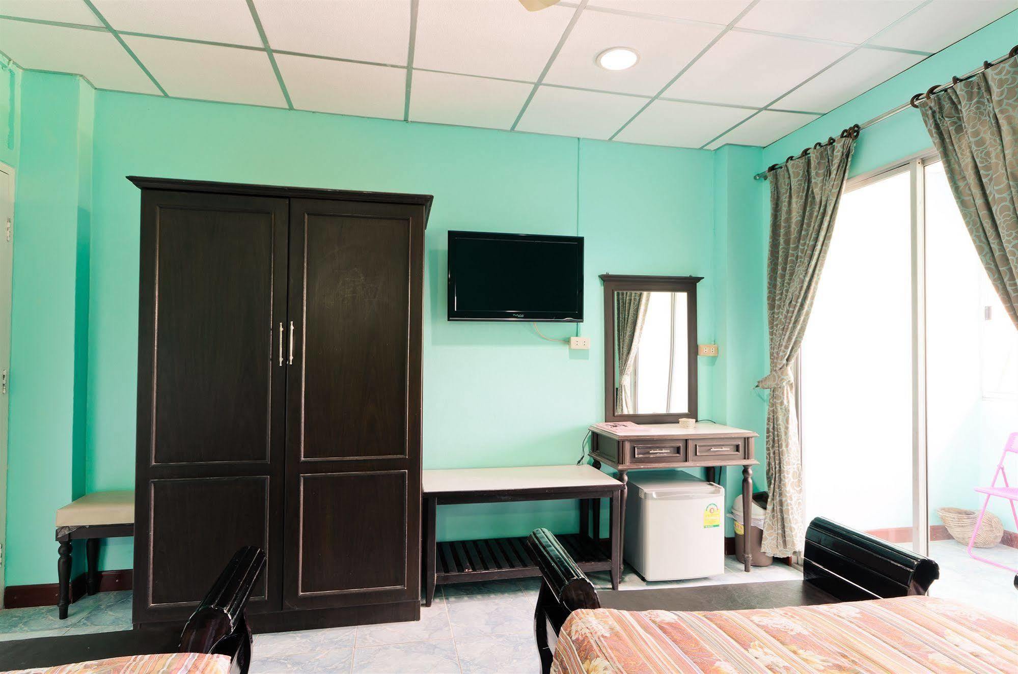 Hotel Sananwan Palace 2*