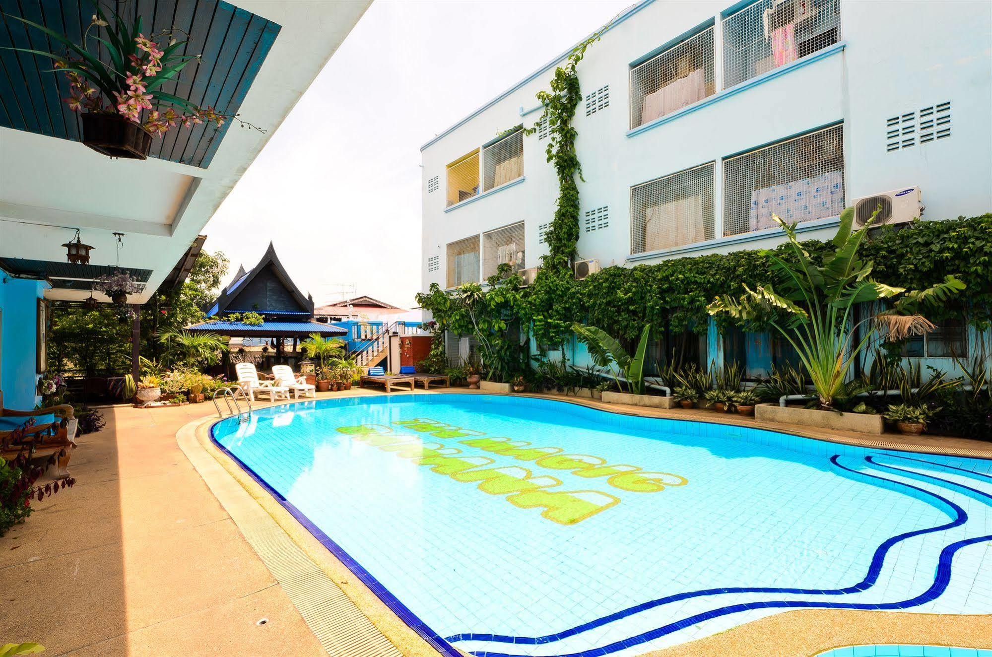 Sananwan Palace 2*