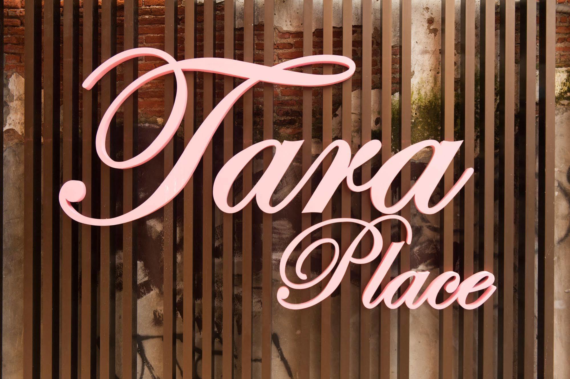 Tara Place 3*