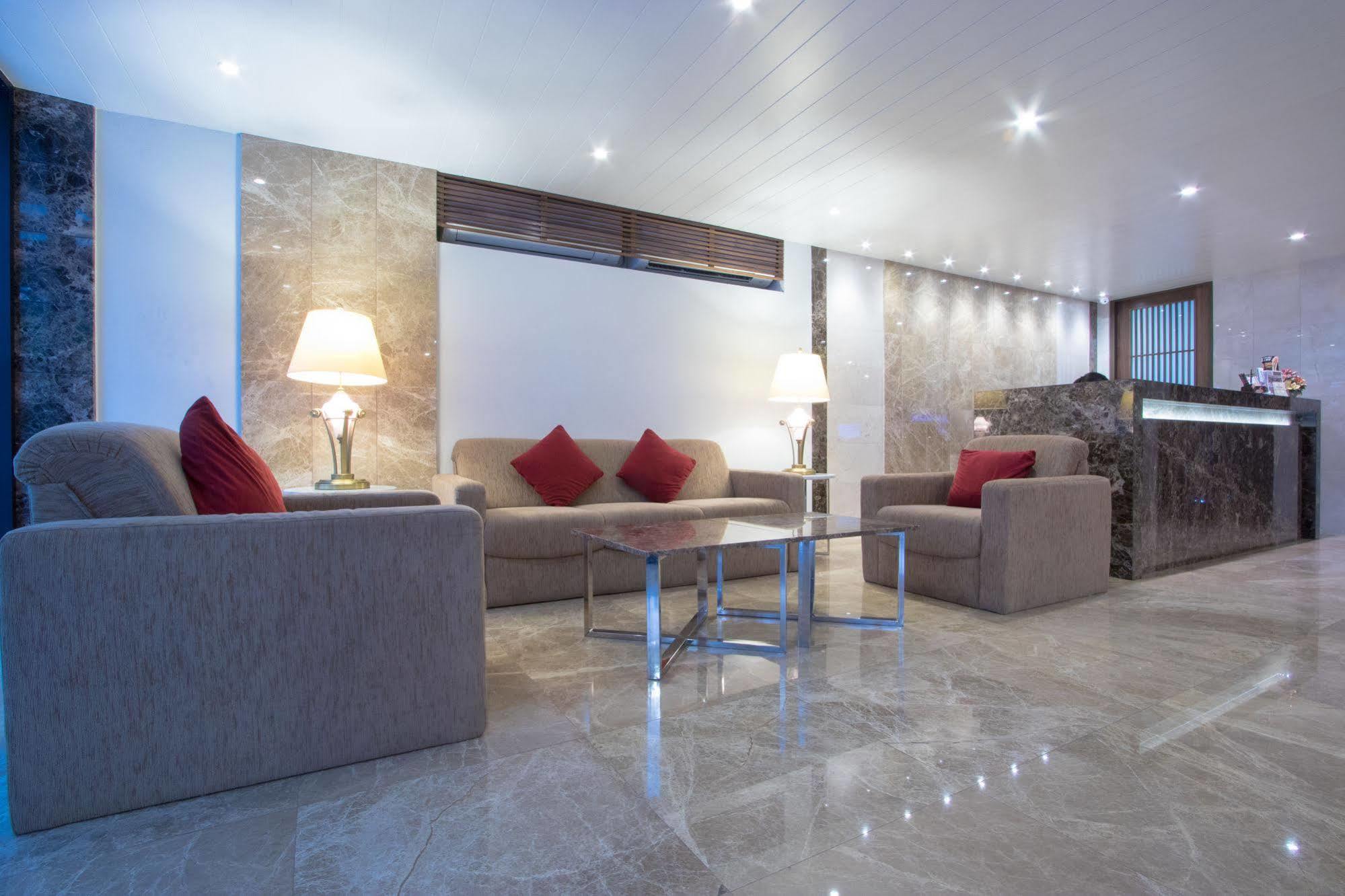 Thomson Hotel Huamark Hotel 4*