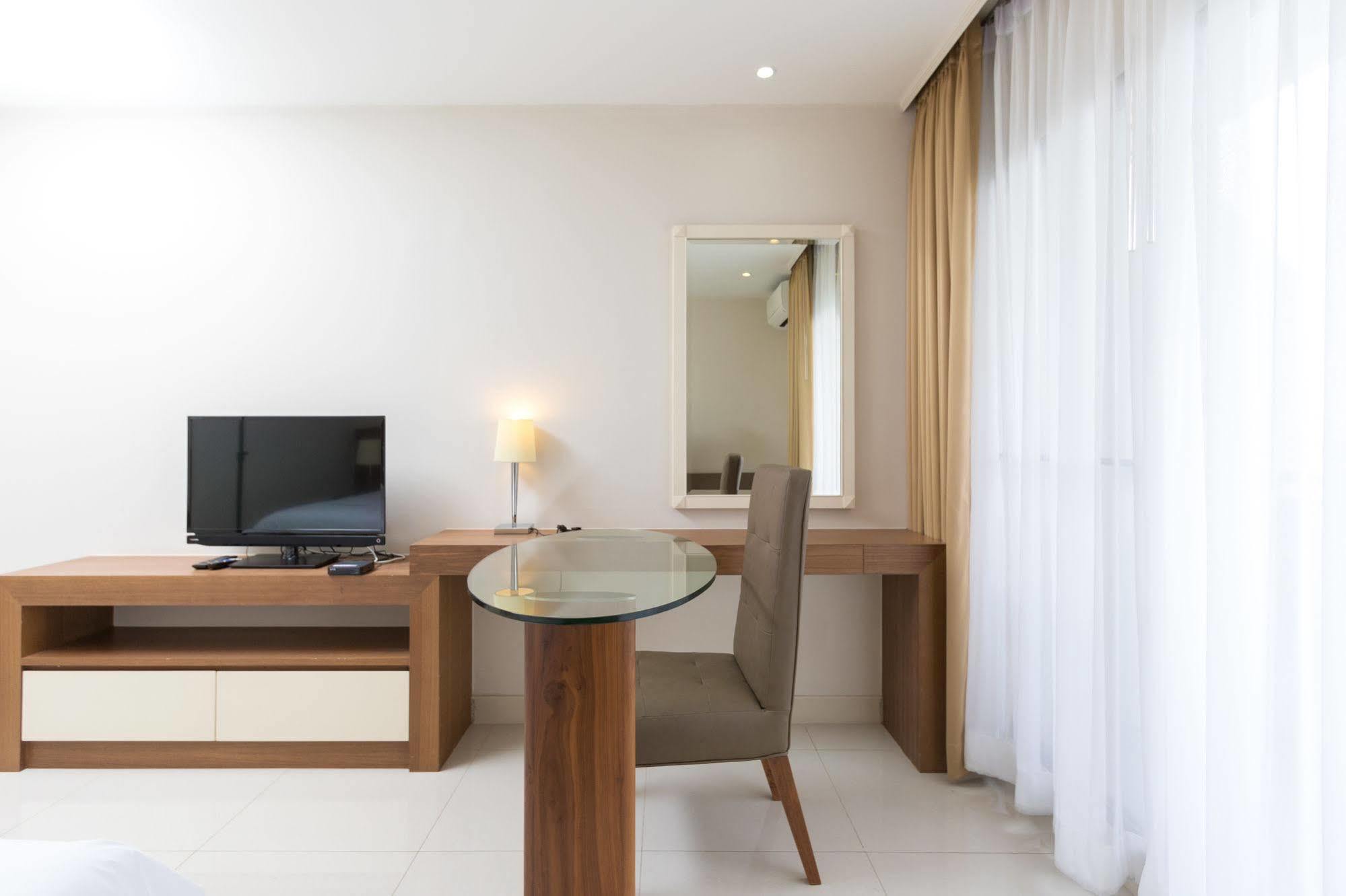 Thomson Hotel Huamark Hotel 4*