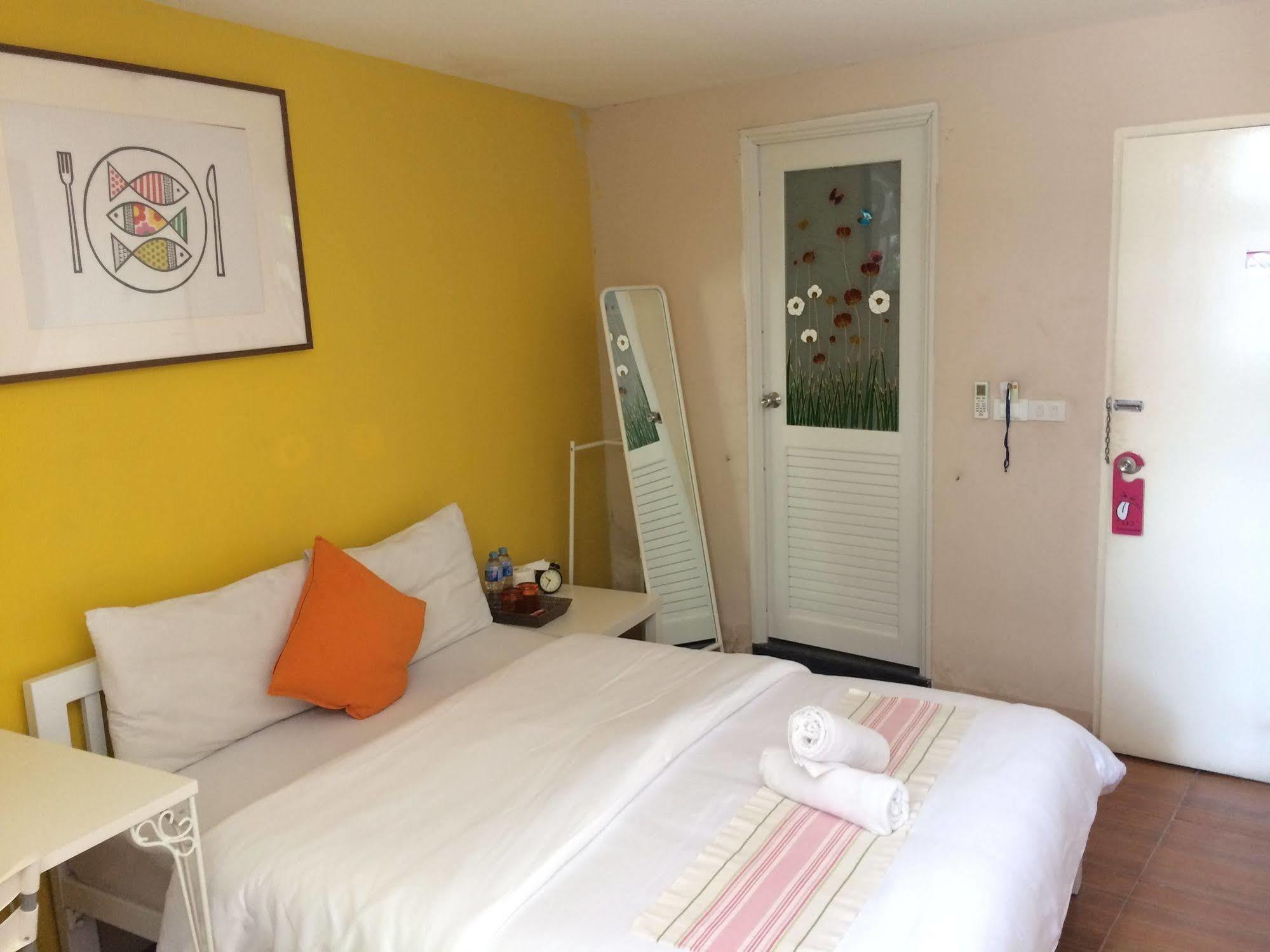 Vx The Fifty Hostel