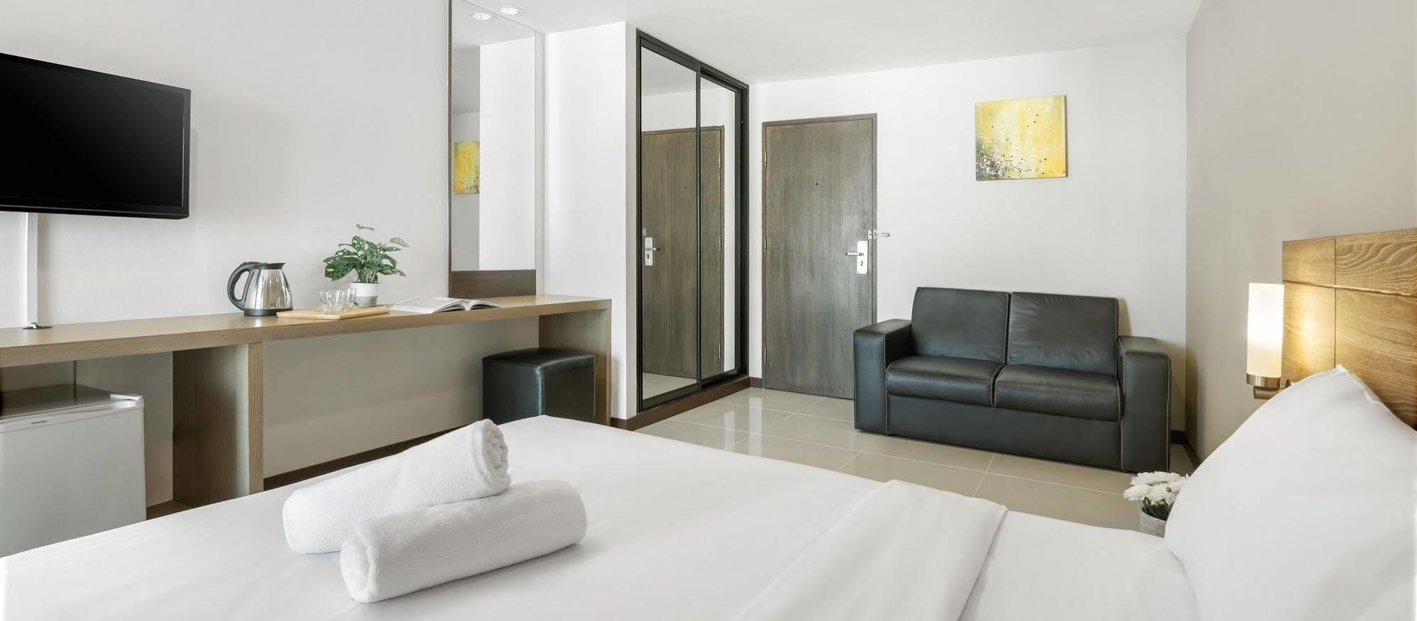 Diamond Ratchada Hotel