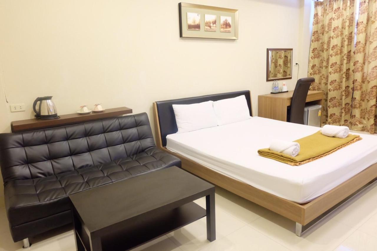 Hotel Htel 2*