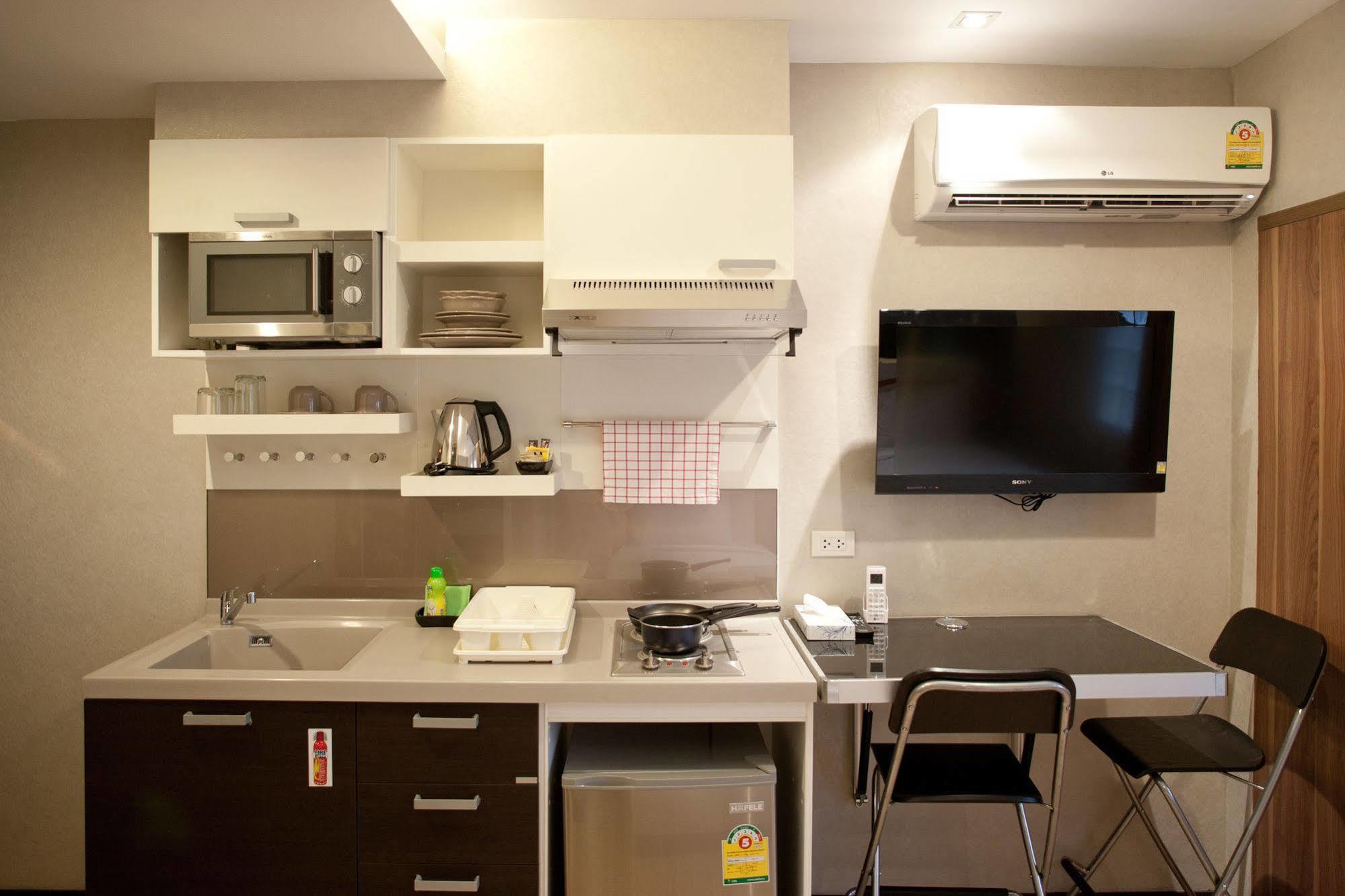 Hotel Arawana Express Phromphong 3*