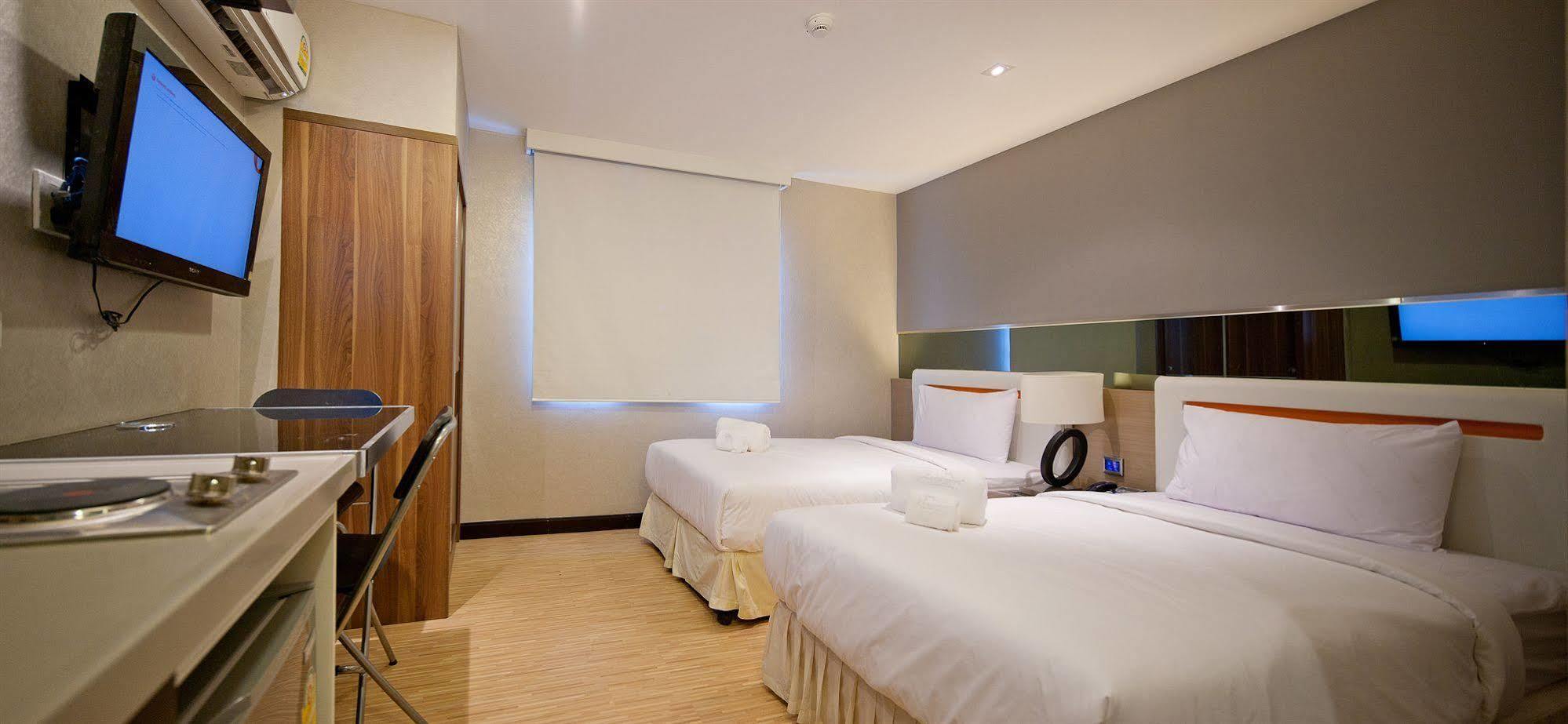 Arawana Express Phromphong Hotel 3*