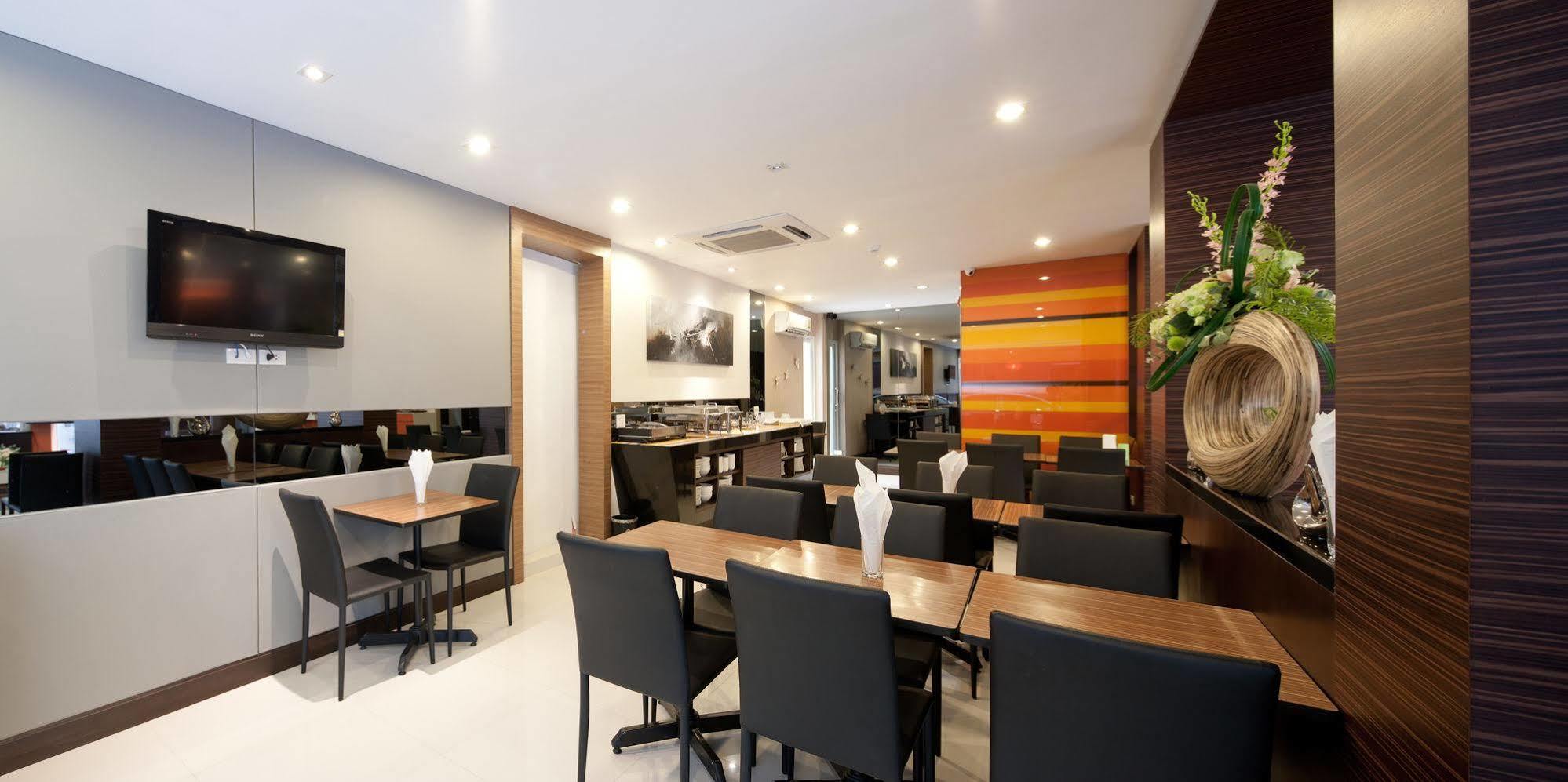 Hotel Arawana Express Phromphong 3*