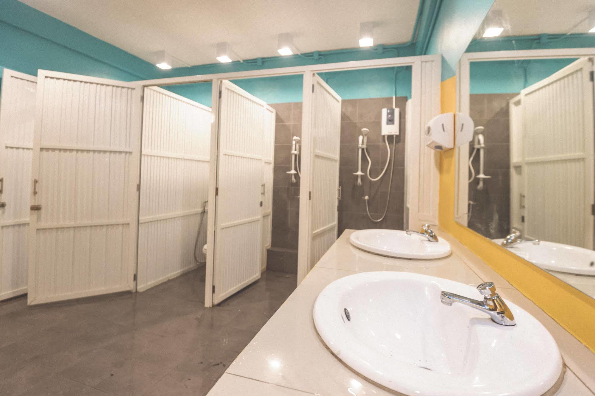 Glur Watergate Hostel Bangkok
