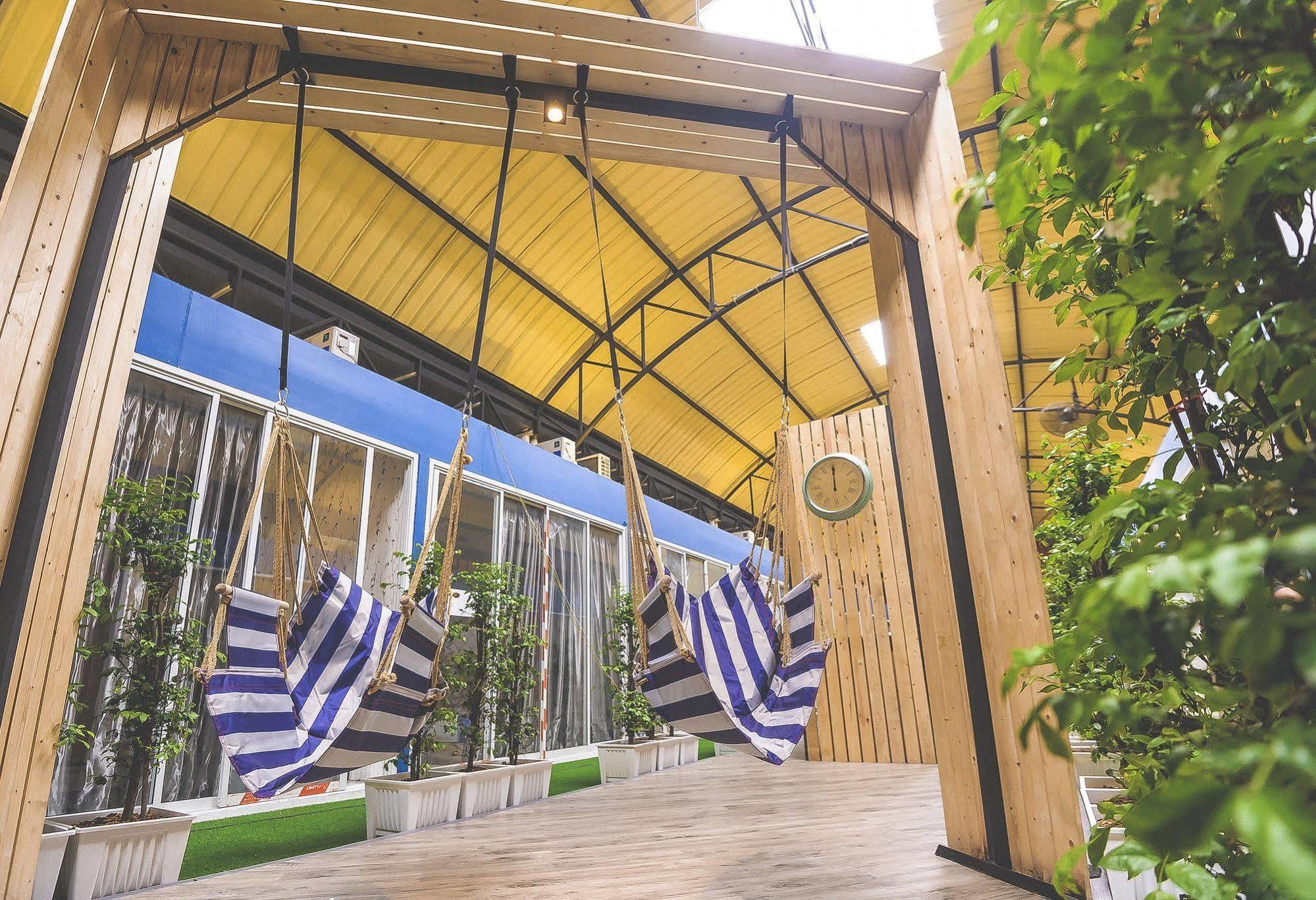 Glur Watergate Hostel Bangkok