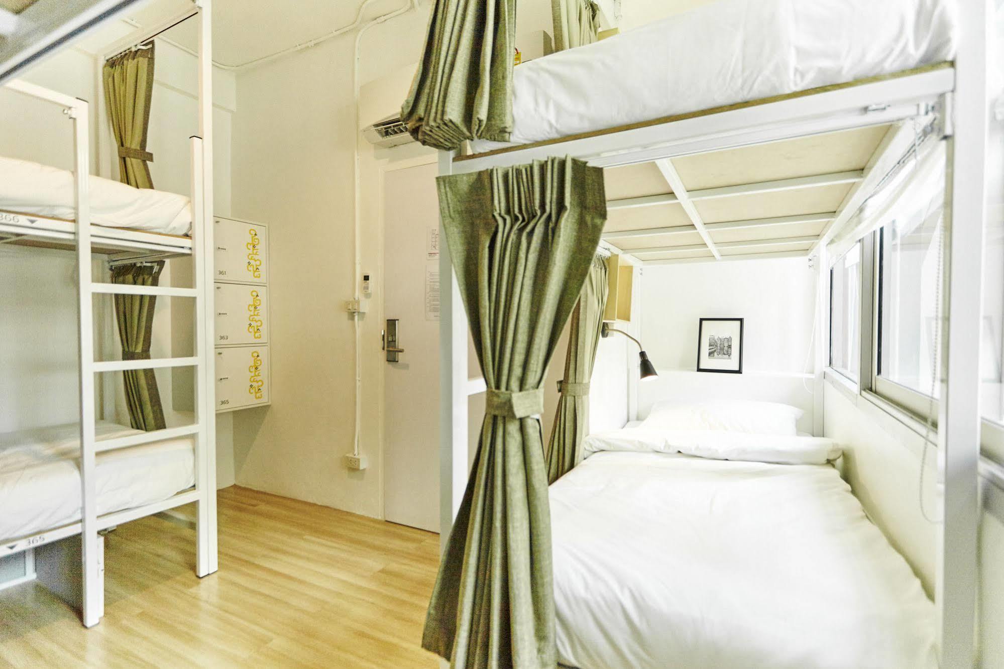 Hostel Liveitup Asok By D Varee