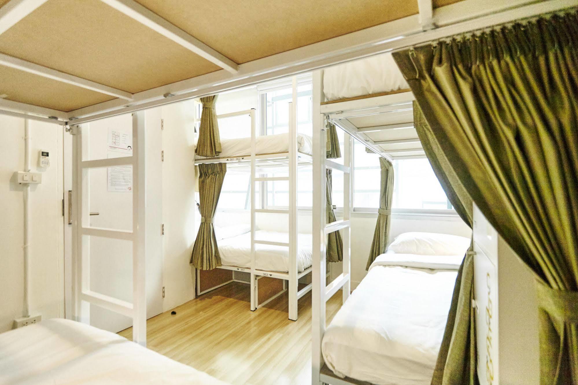 Liveitup Asok By D Varee Hostel Bangkok