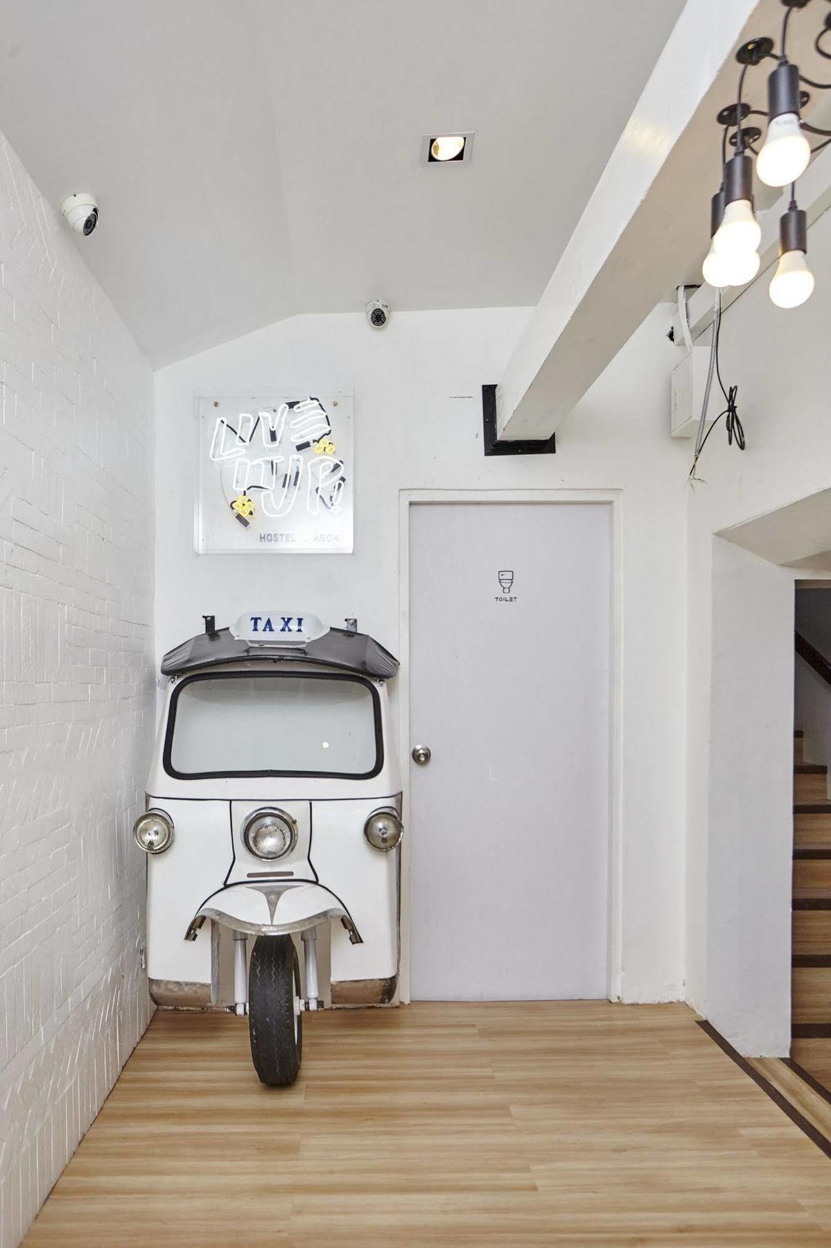 Liveitup Asok By D Varee Hostel Bangkok