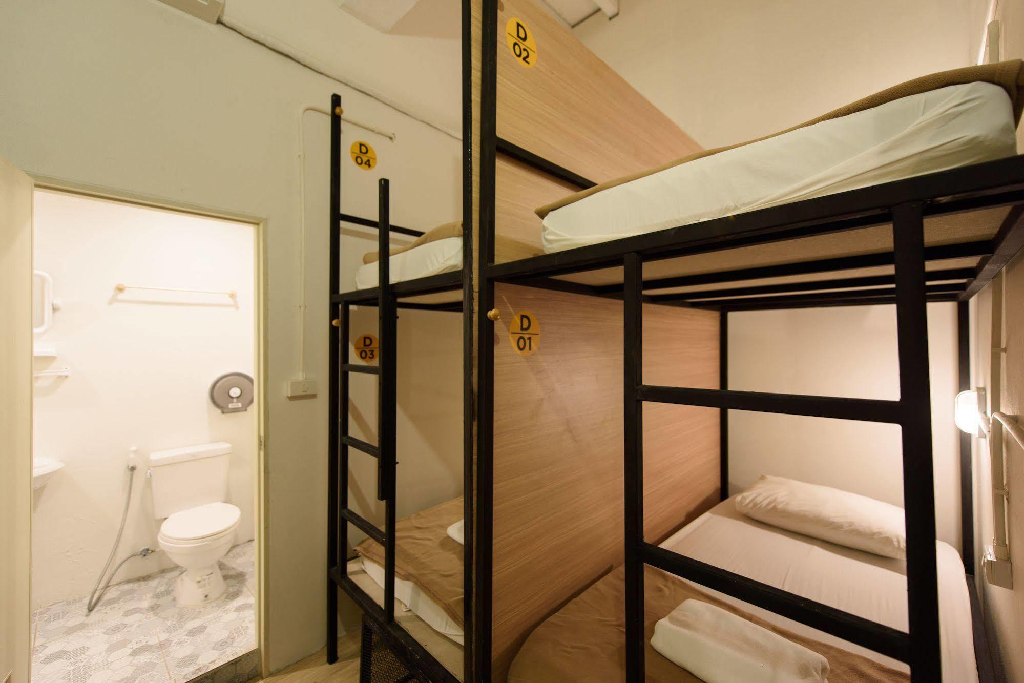 Hostel Warm White *