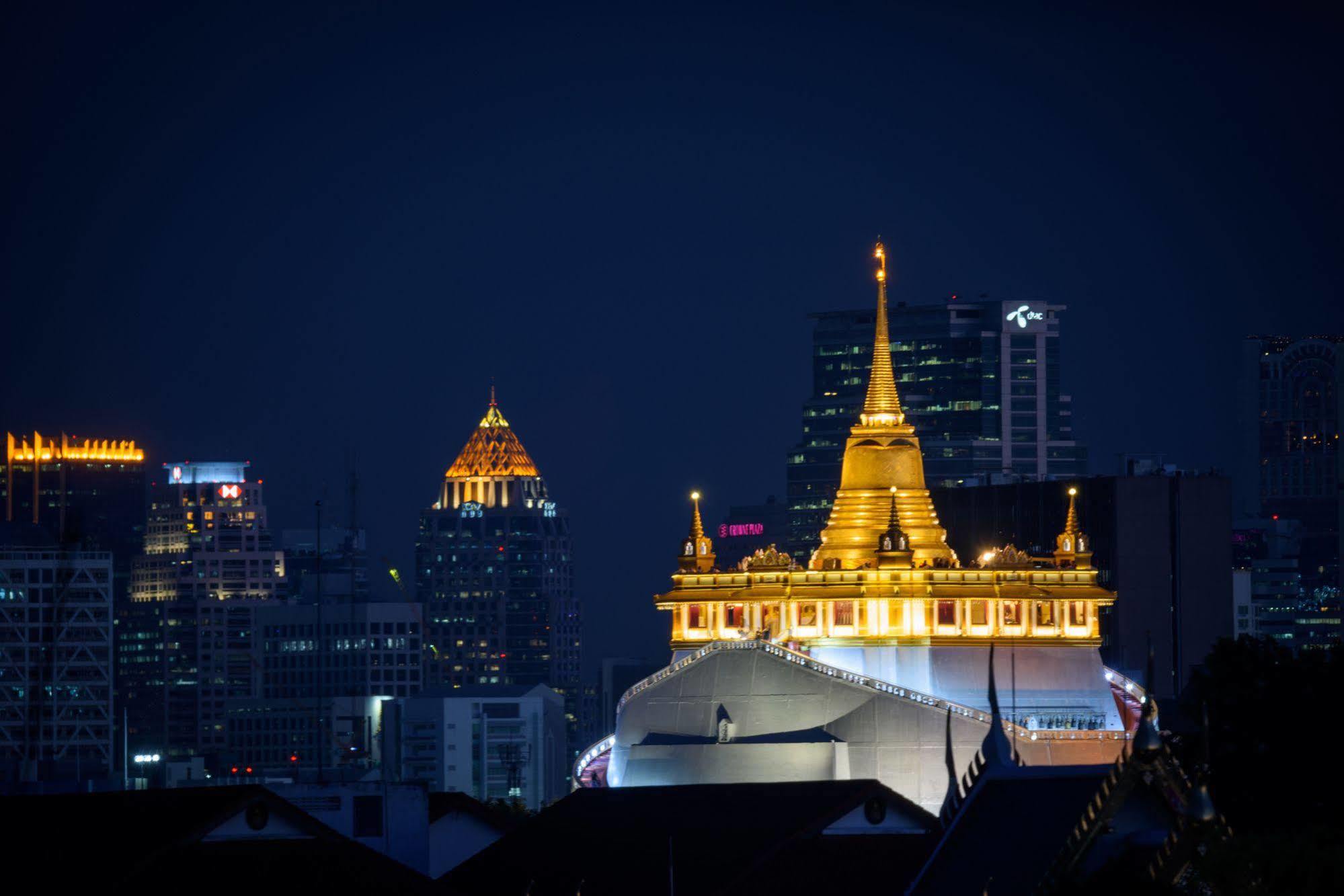 Warm White * Bangkok