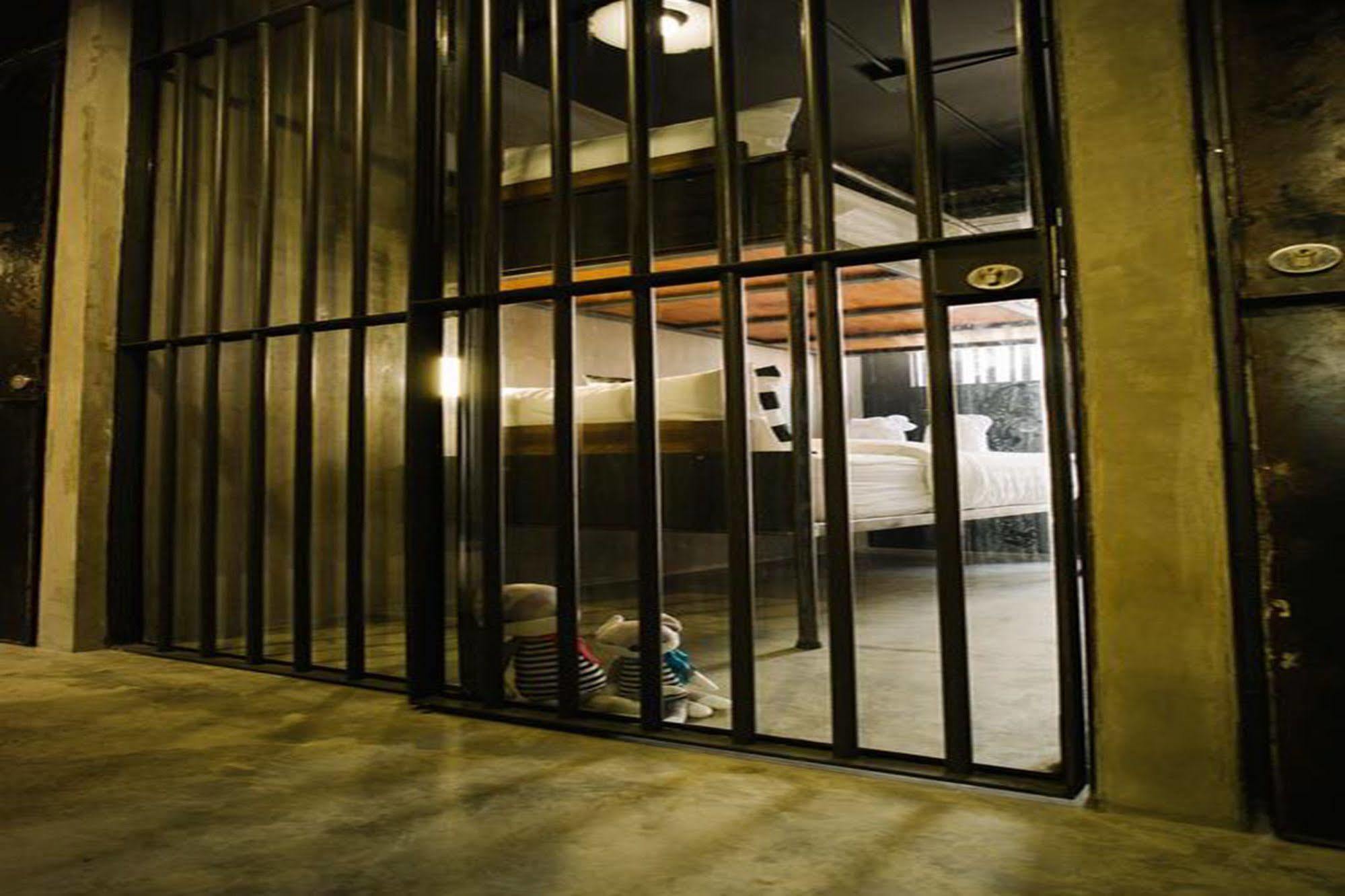 Sook Station Hostel