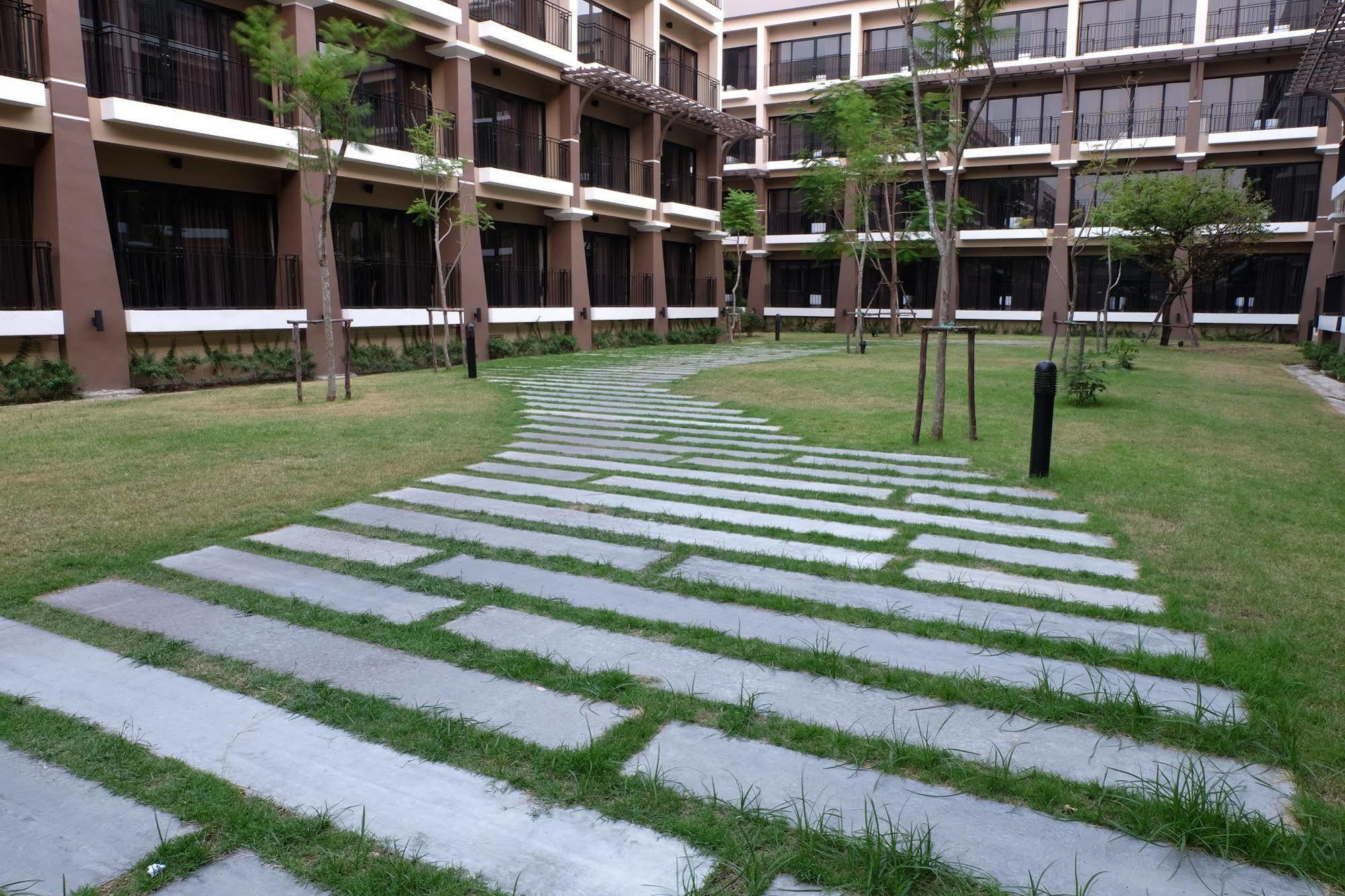 Hotel Summer Tree