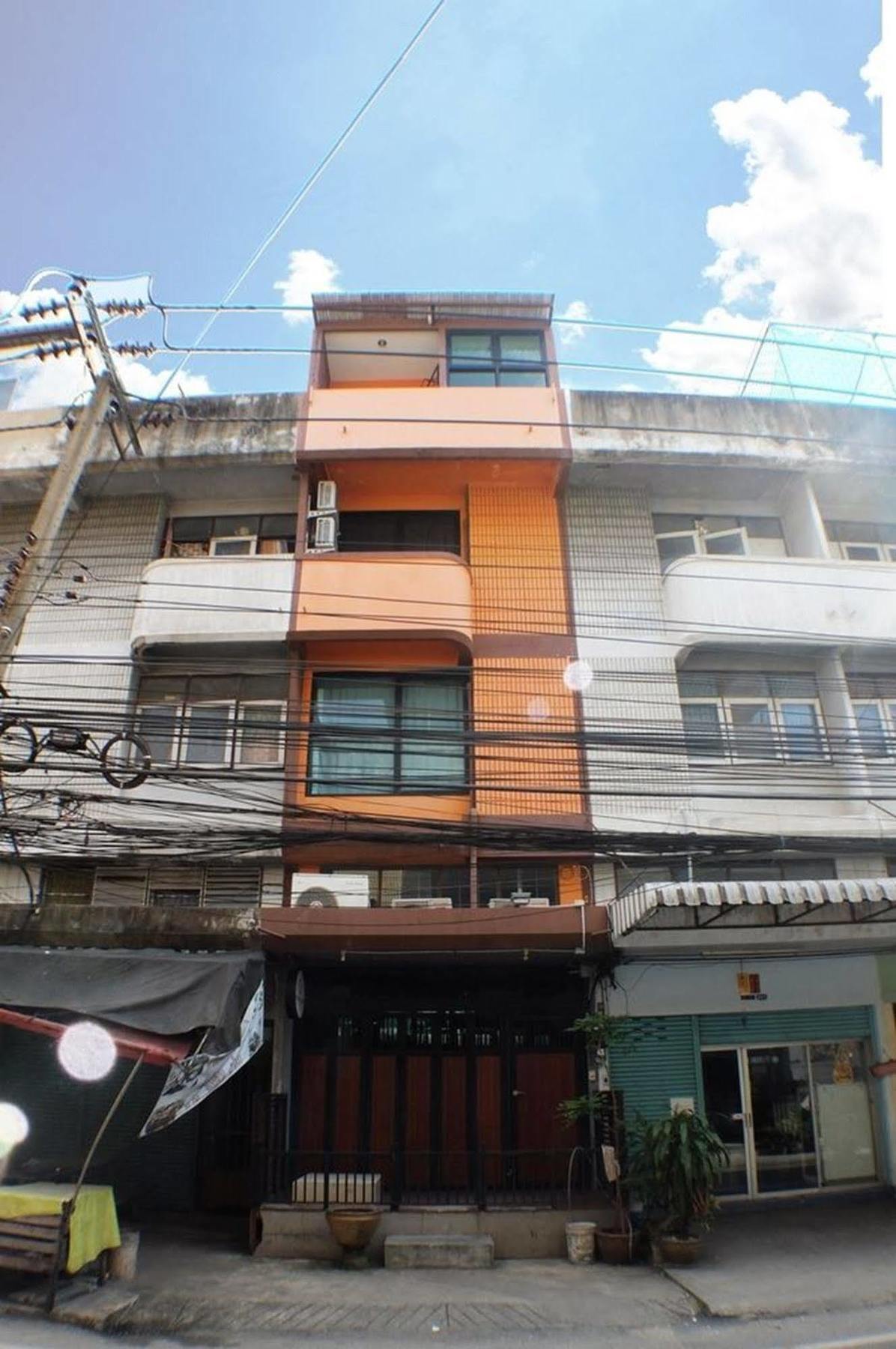 Pillow Land Onnut Hostel