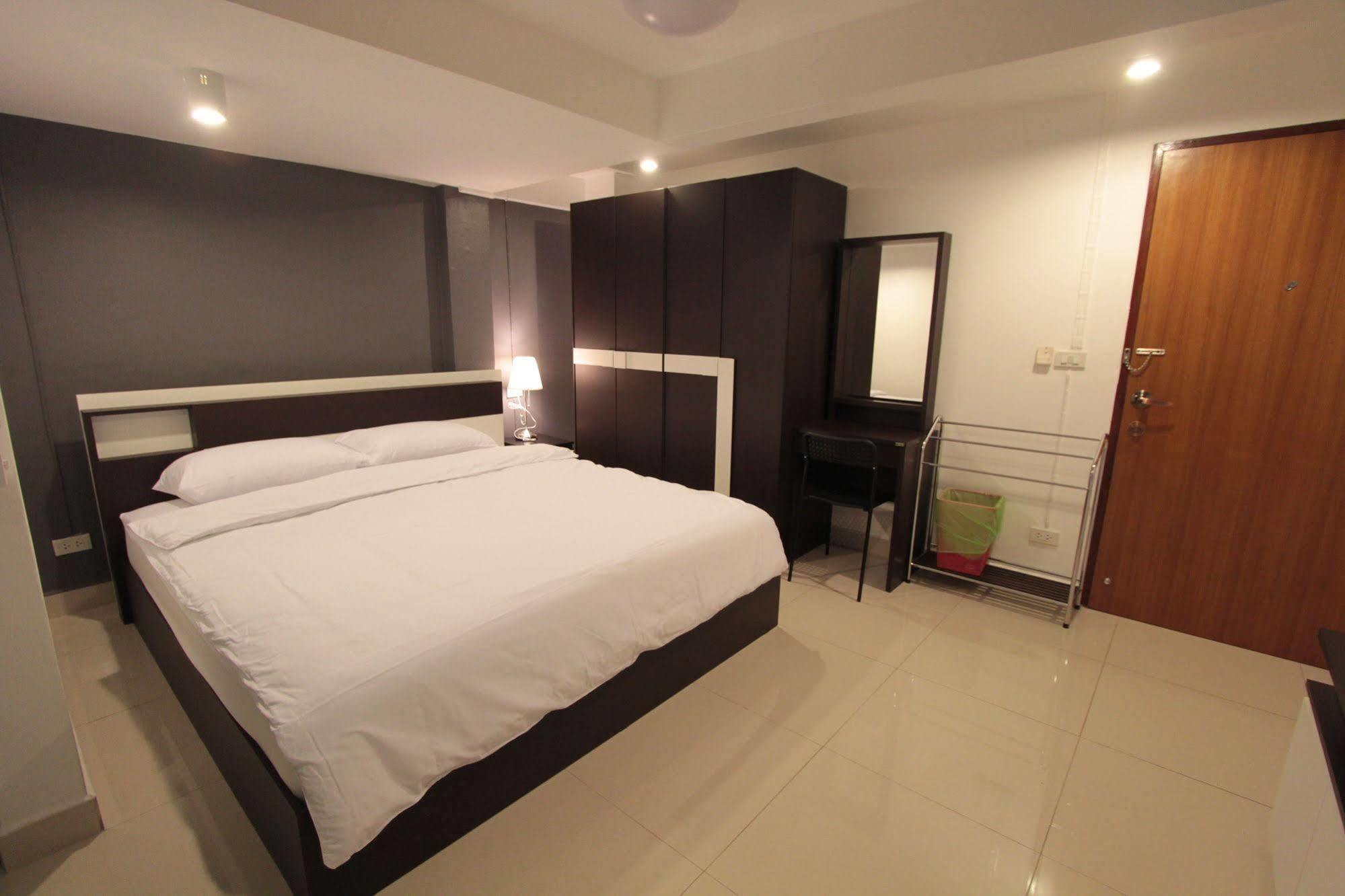 Hostel Napaville Huai Khwang Bangkok