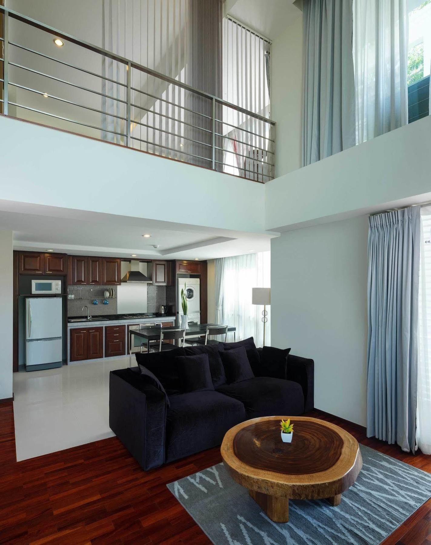 Silom Lofts 3*
