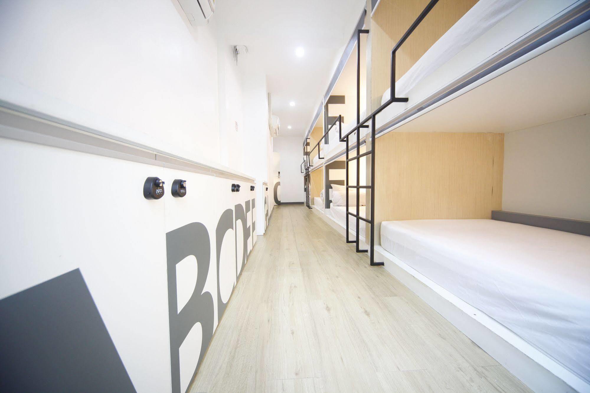 Monkeynap Hostel *