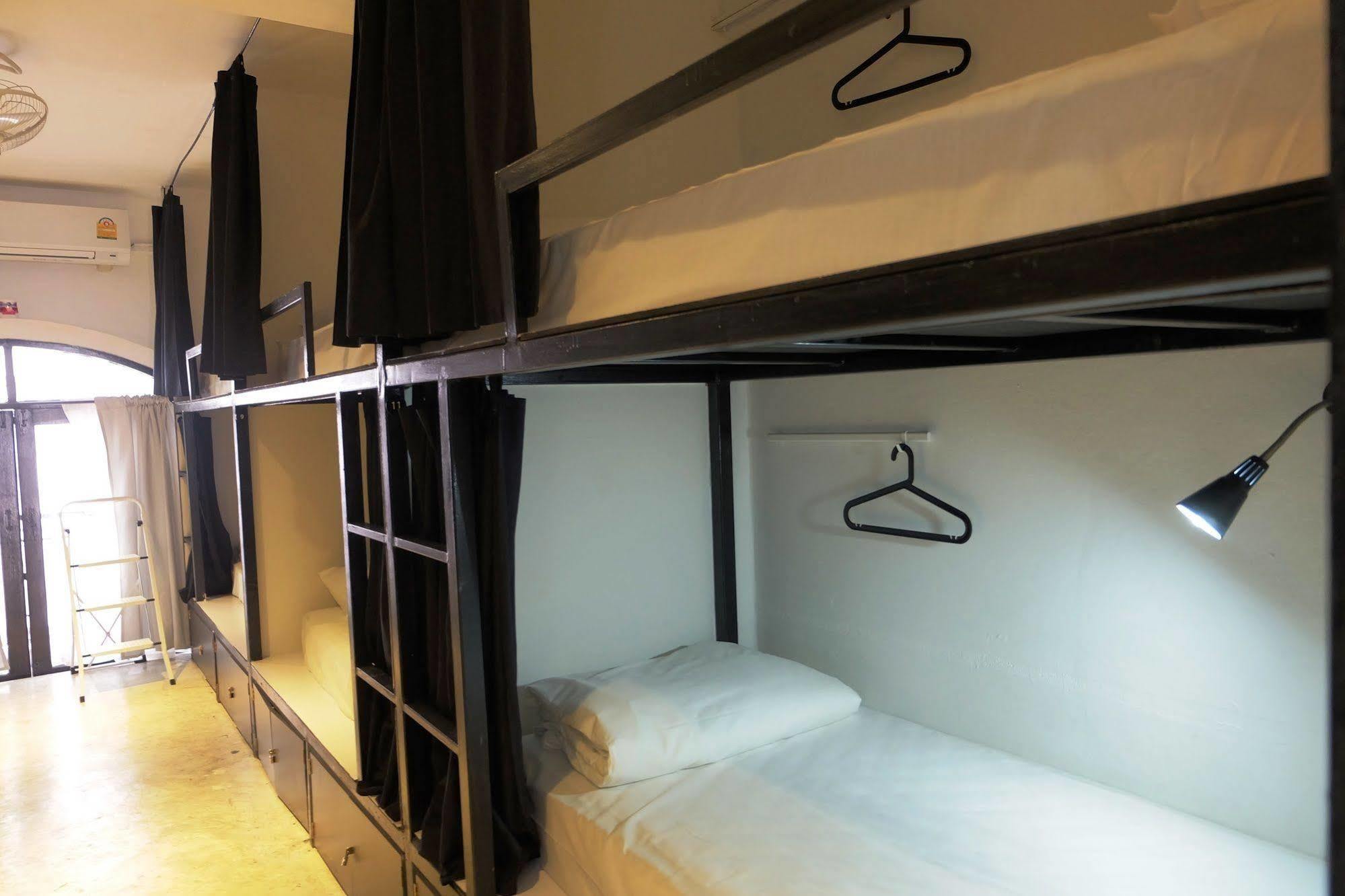 Seek Sleep Asrama Bangkok