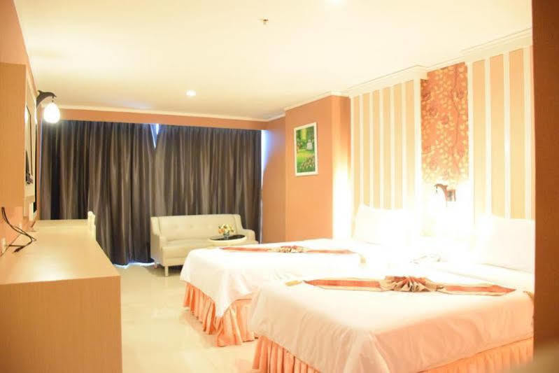 Bay Srinakarin Hotel 4*