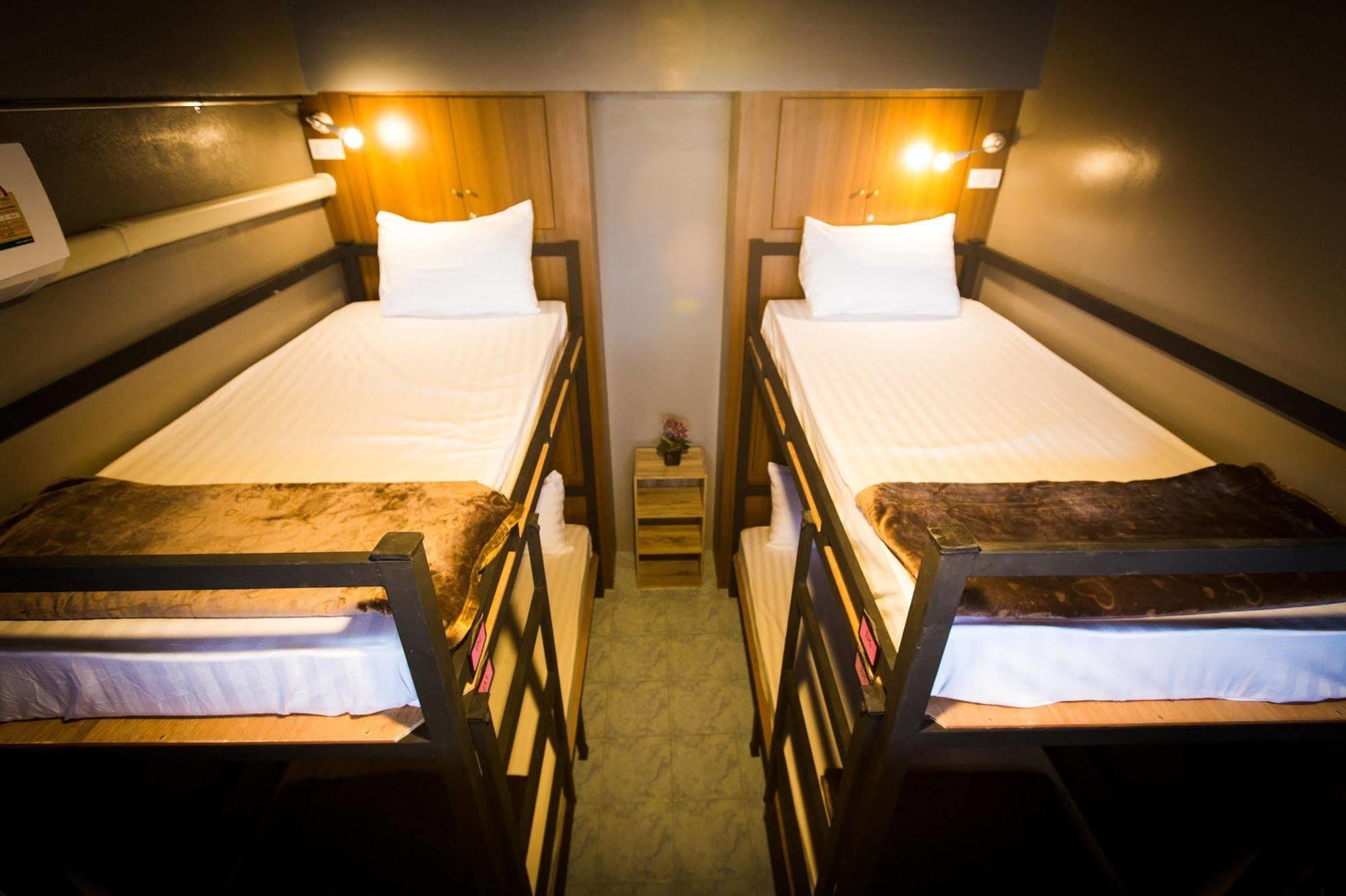 Hits Hostel *