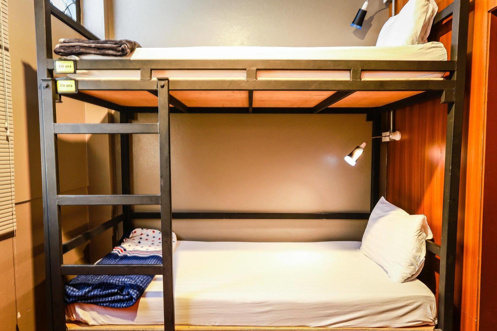Hostel Hits Bangkok