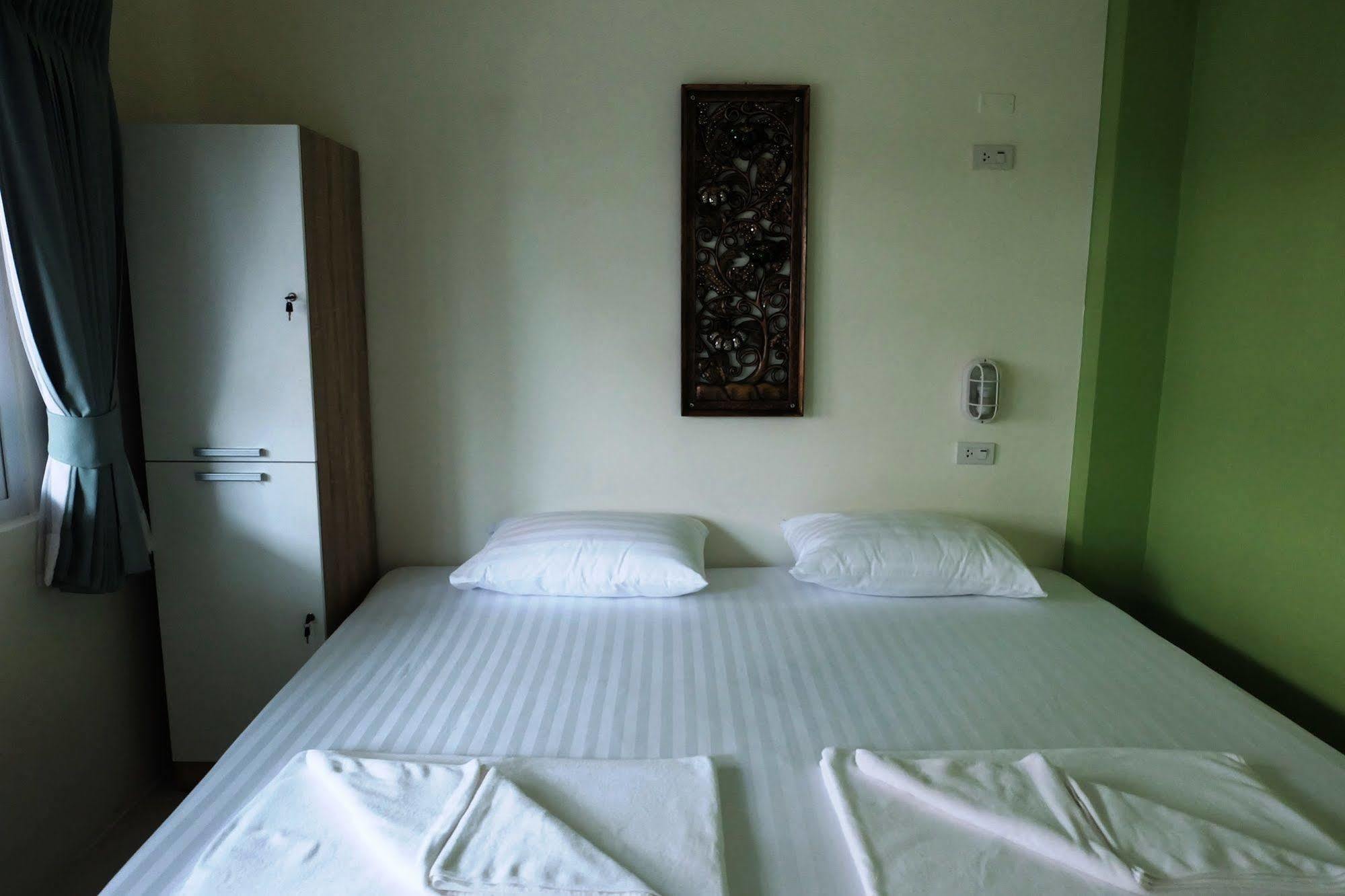 Sleep Dee Hostel Bangkok