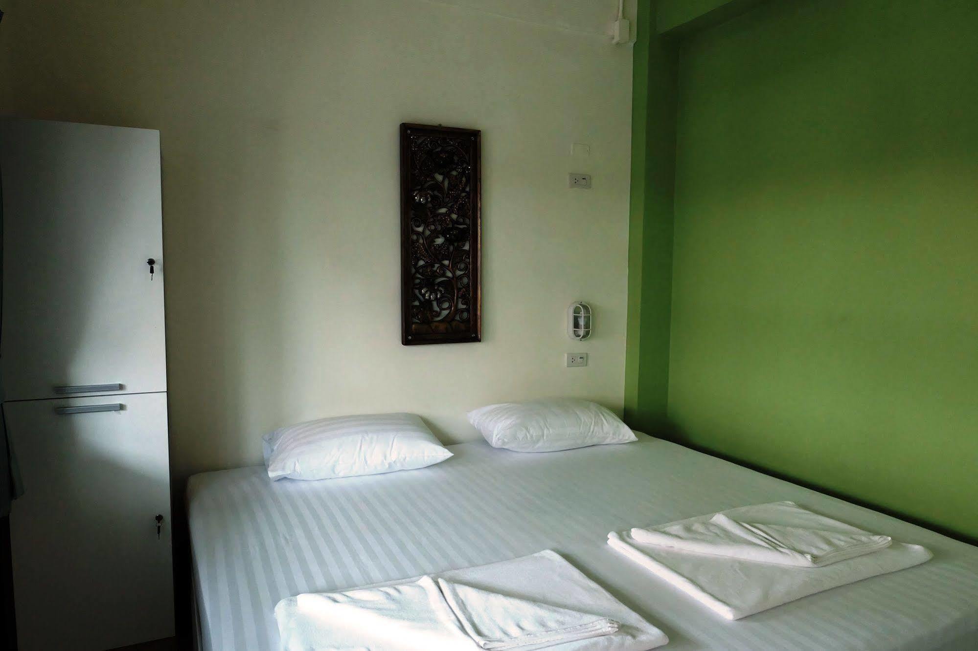 Sleep Dee Hostel Bangkok