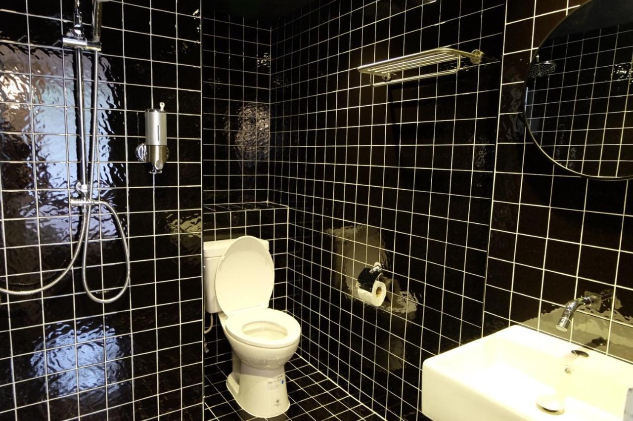 Four Sisters Hostel Bangkok